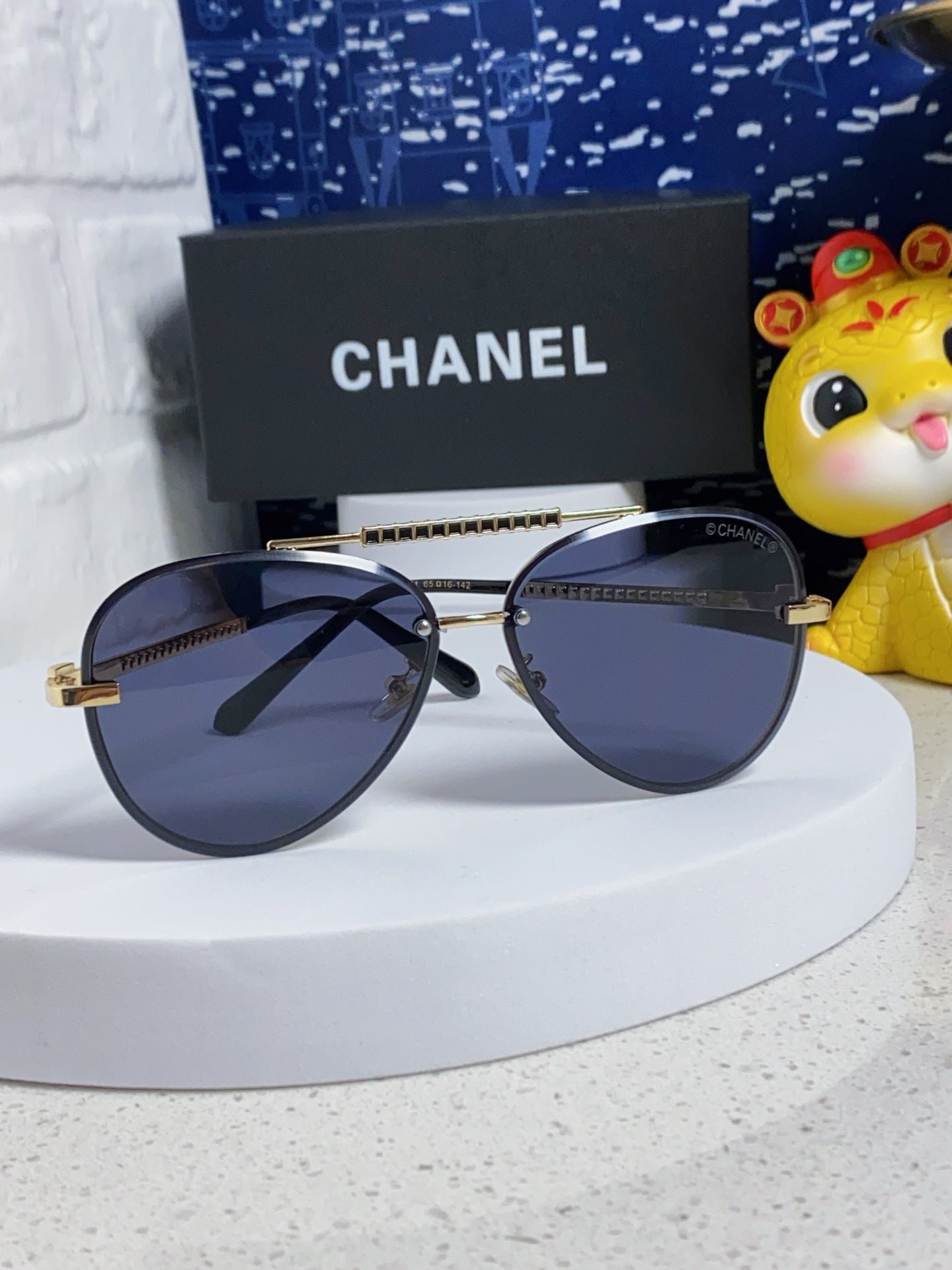 Chanel Crystal Aviator Sunglasses - Image 4