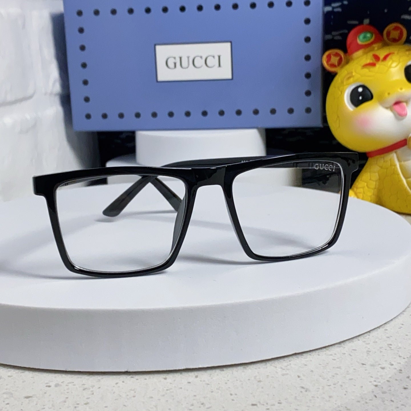 Alternative view of RECTANGULAR FRAME SUNGLASSES 563257 IN ACETATE