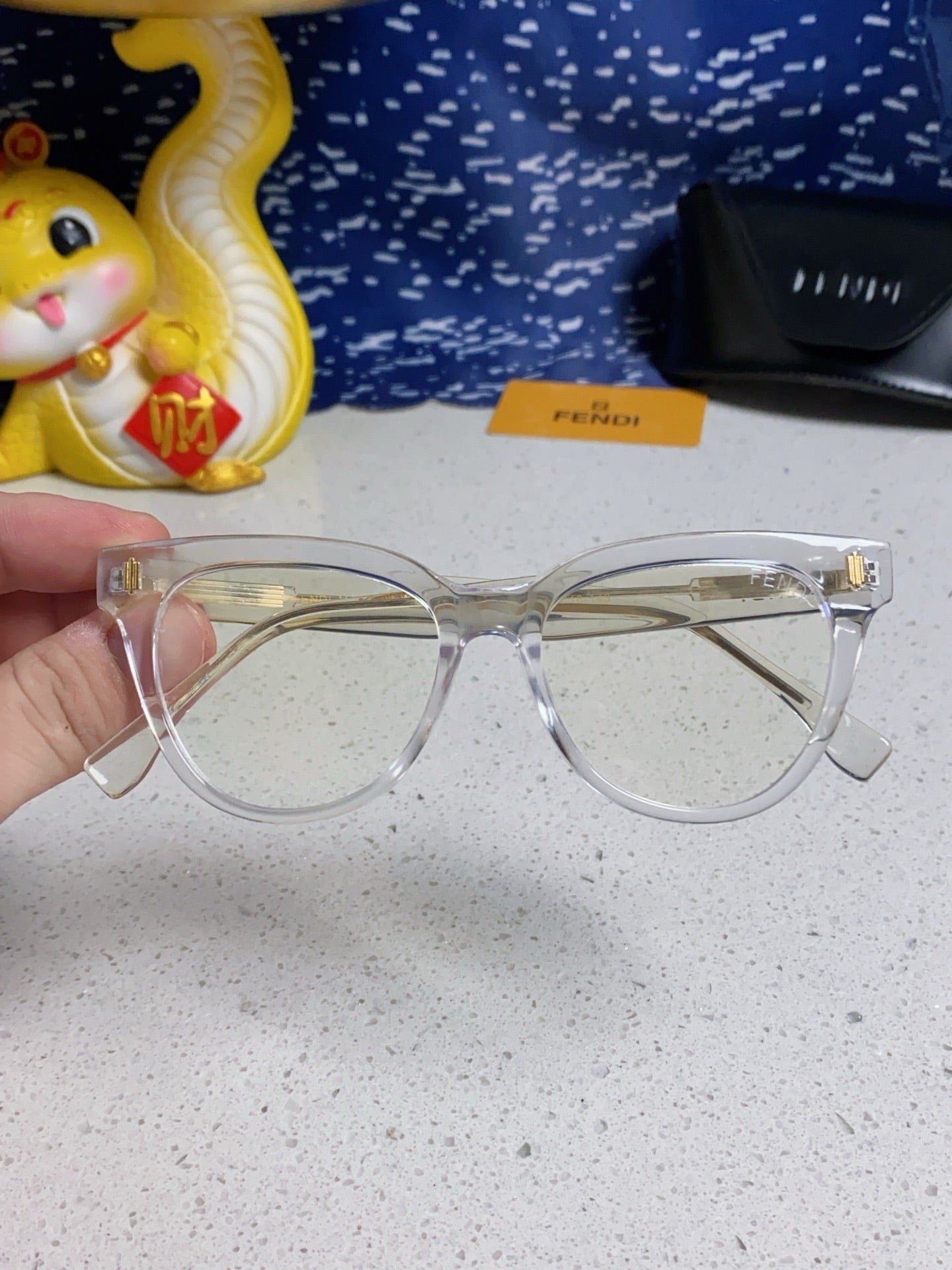 FENDI Acrylic Fiber Cat-Eye Black Frame Optical Glasses - Image 8