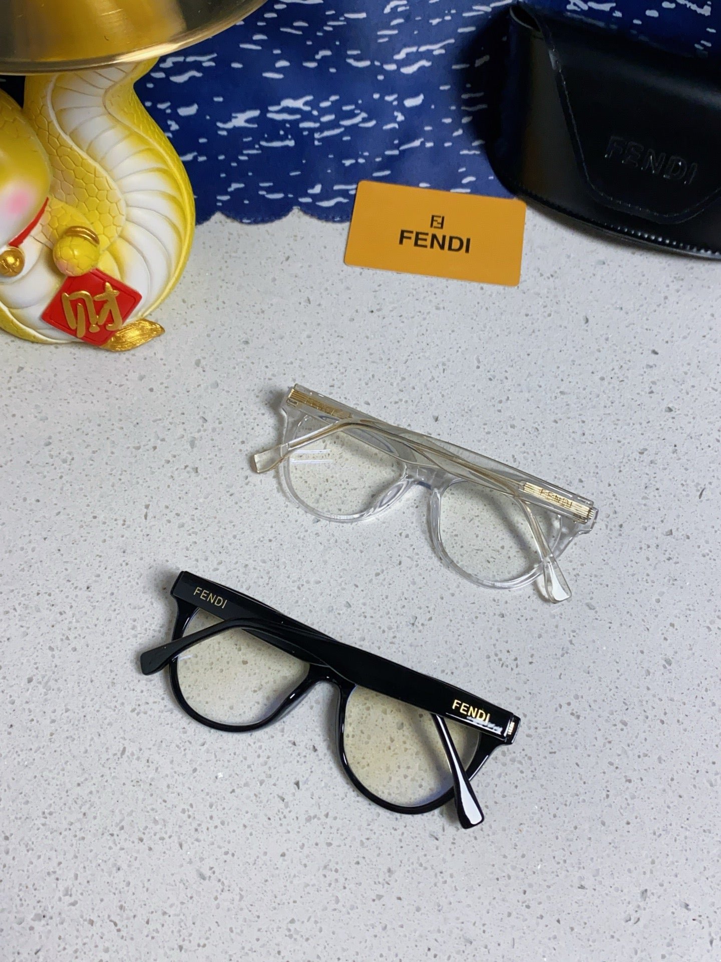 FENDI Acrylic Fiber Cat-Eye Black Frame Optical Glasses - Image 9