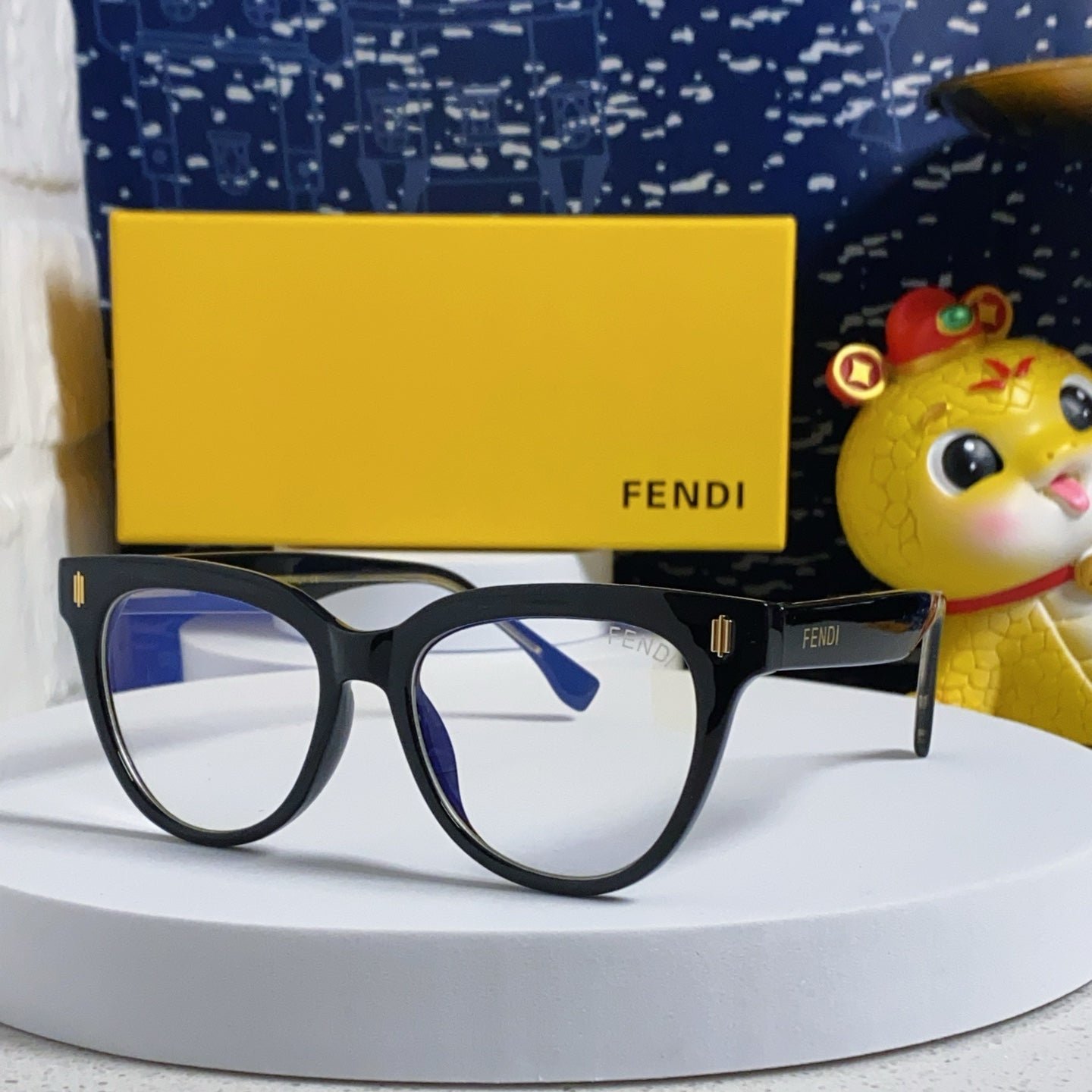 FENDI Acrylic Fiber Cat-Eye Black Frame Optical Glasses