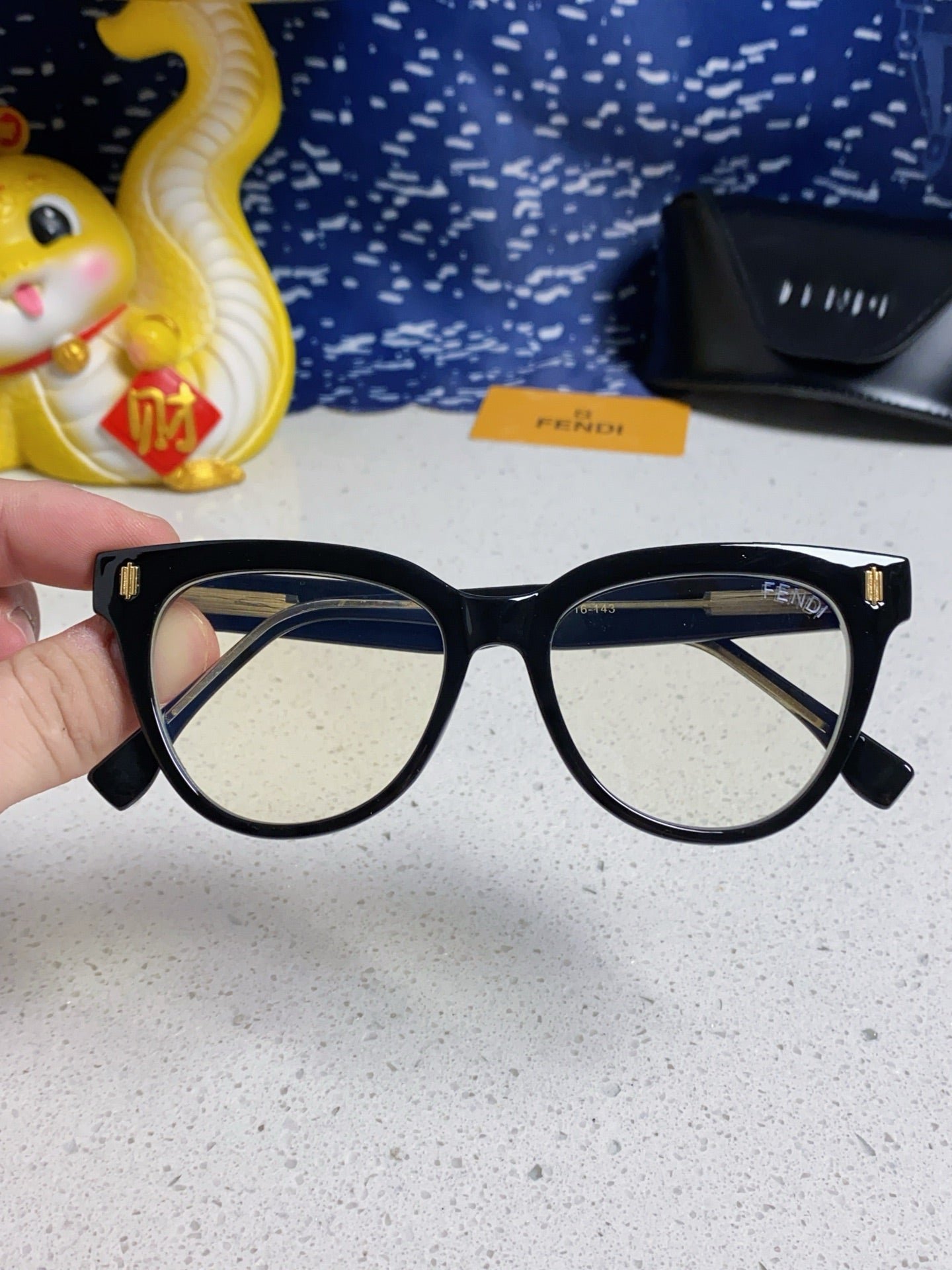 FENDI Acrylic Fiber Cat-Eye Black Frame Optical Glasses - Image 7