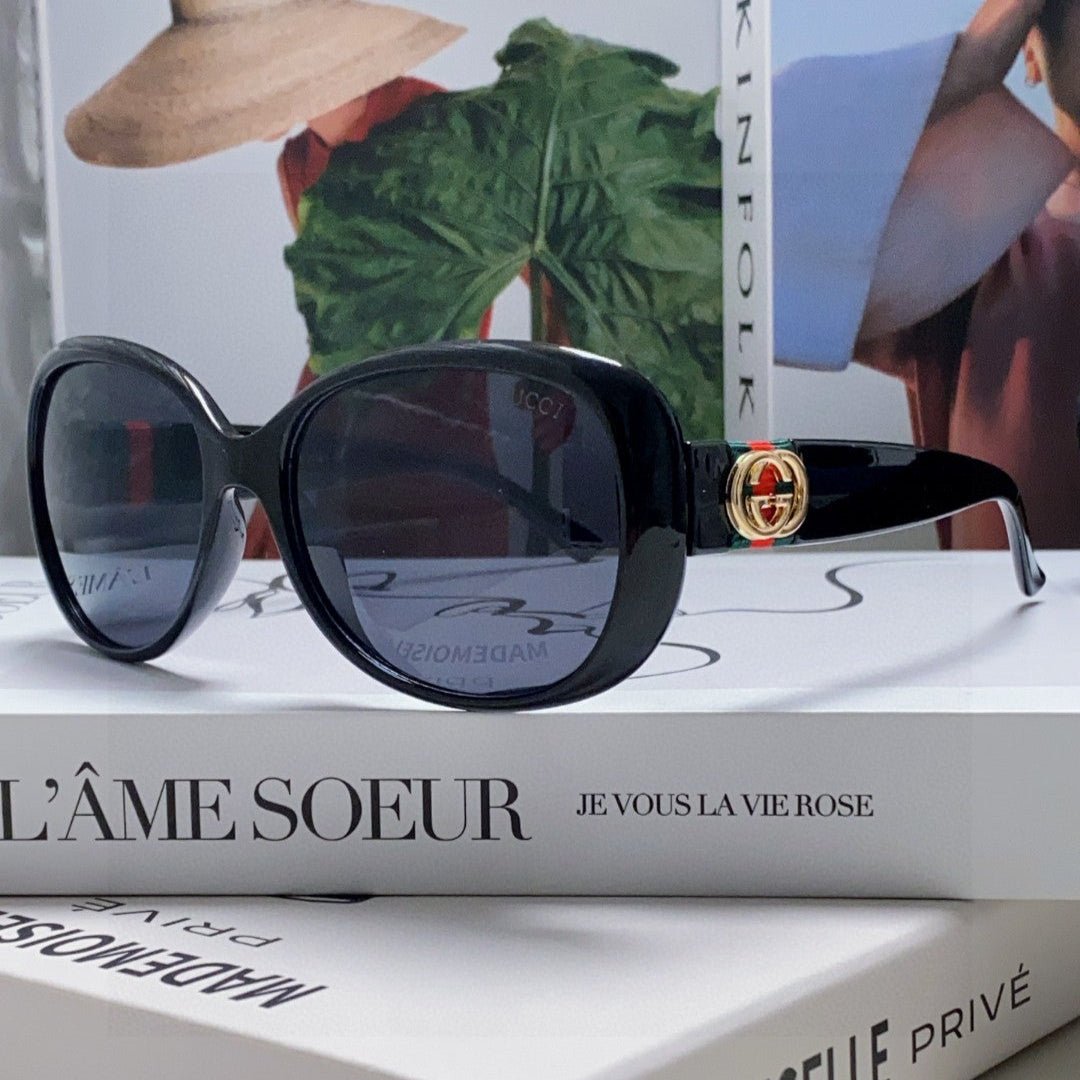 GUCCI Clear Oval Gradient Shades - Image 3