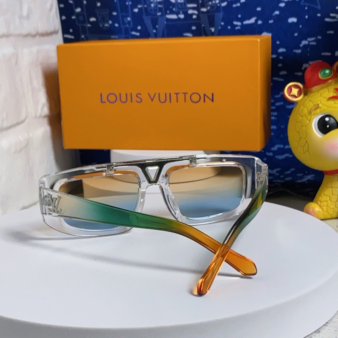 LV Clear Acetate Gradient Square Sunglasses - Image 7
