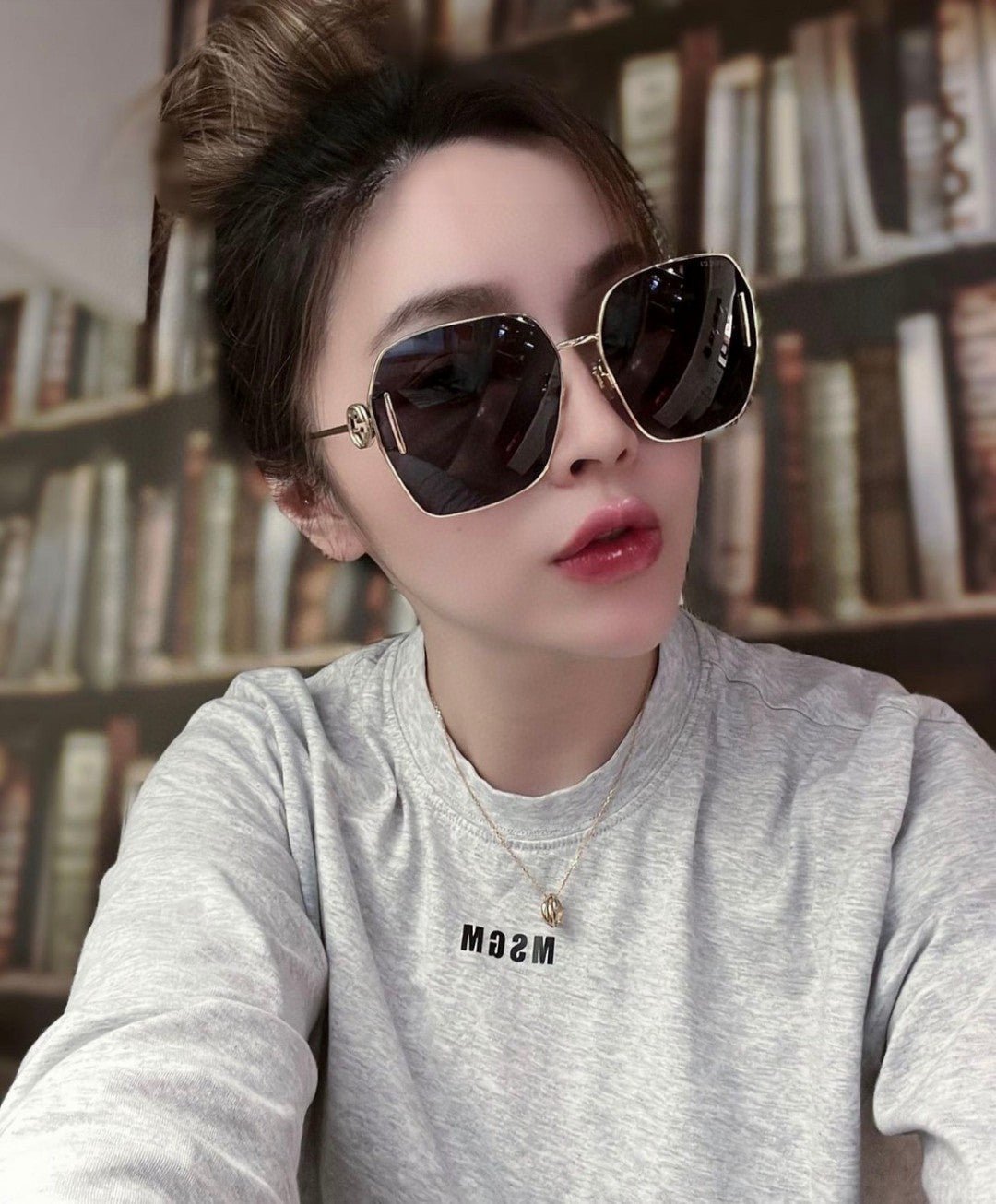 GUCCI Gold Chain Metal Square Shades - Image 11