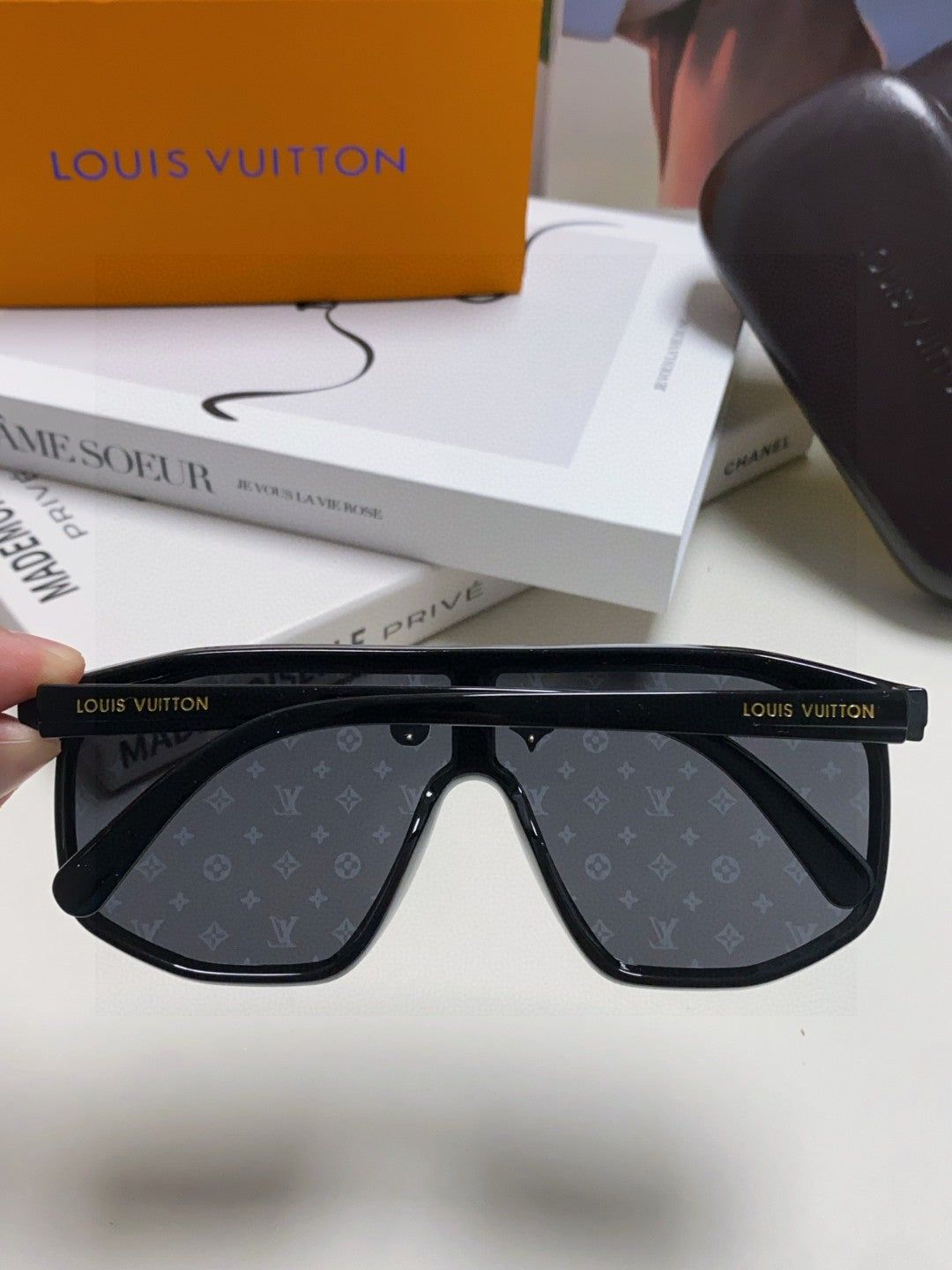 LV Full Monogram Shield Visor Sunglasses - Image 7