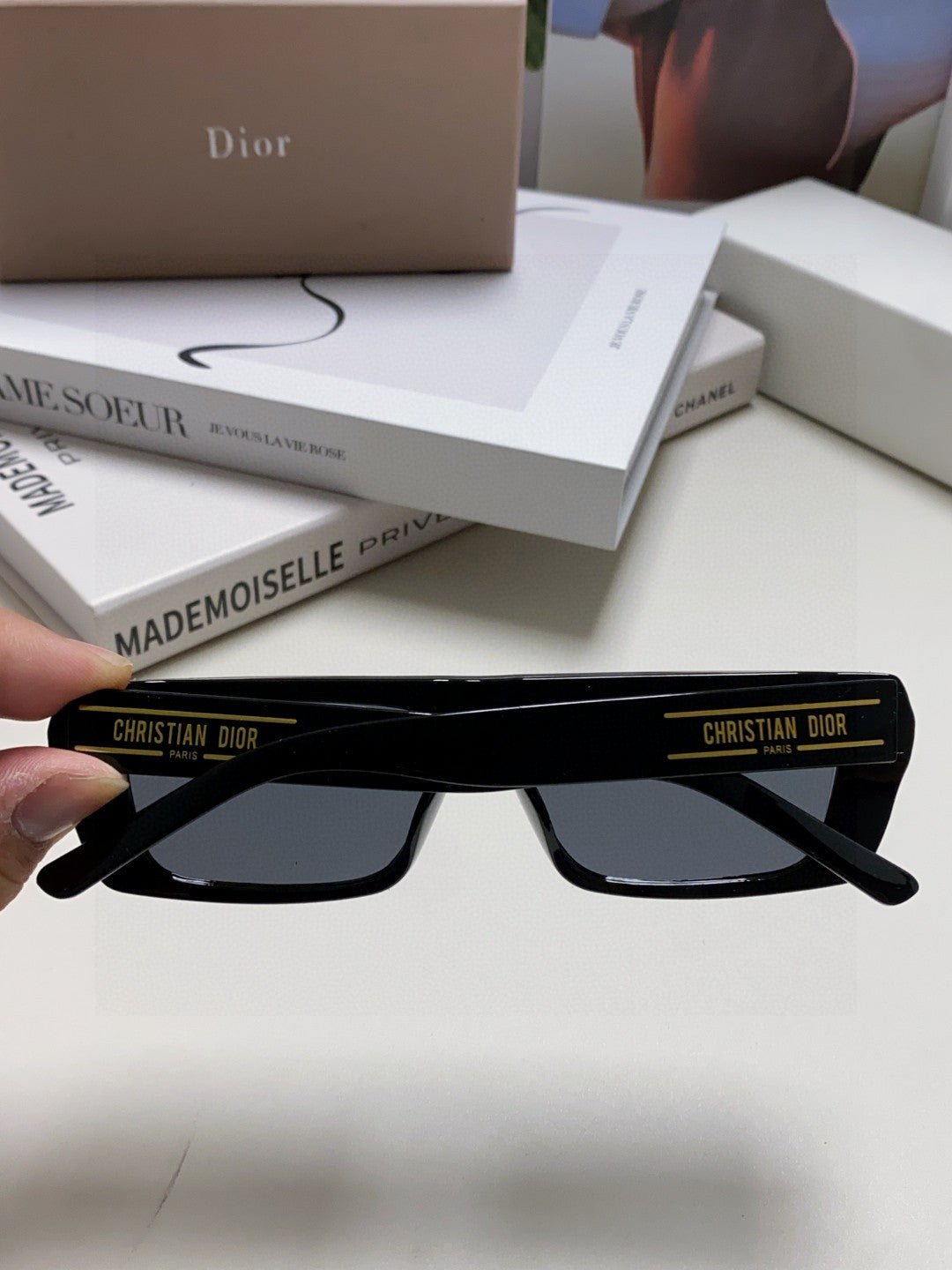 DIOR SIGNATURE SUNGLASS 571588 IN BLACK ACETATE - Image 6