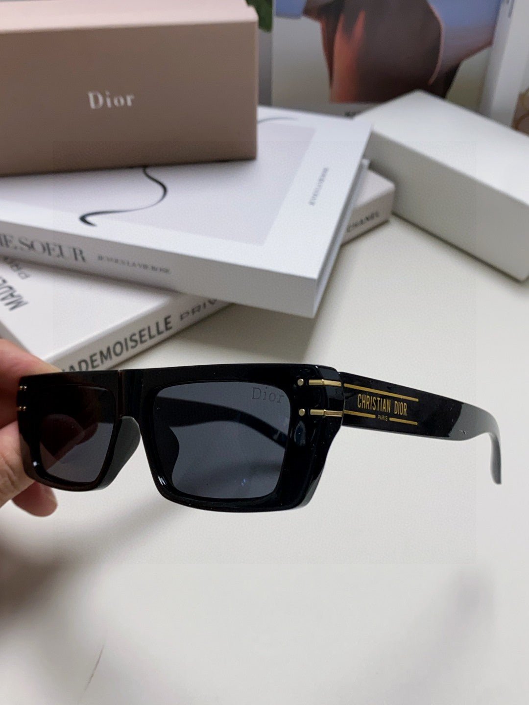 DIOR SIGNATURE SUNGLASS 571588 IN BLACK ACETATE - Image 8
