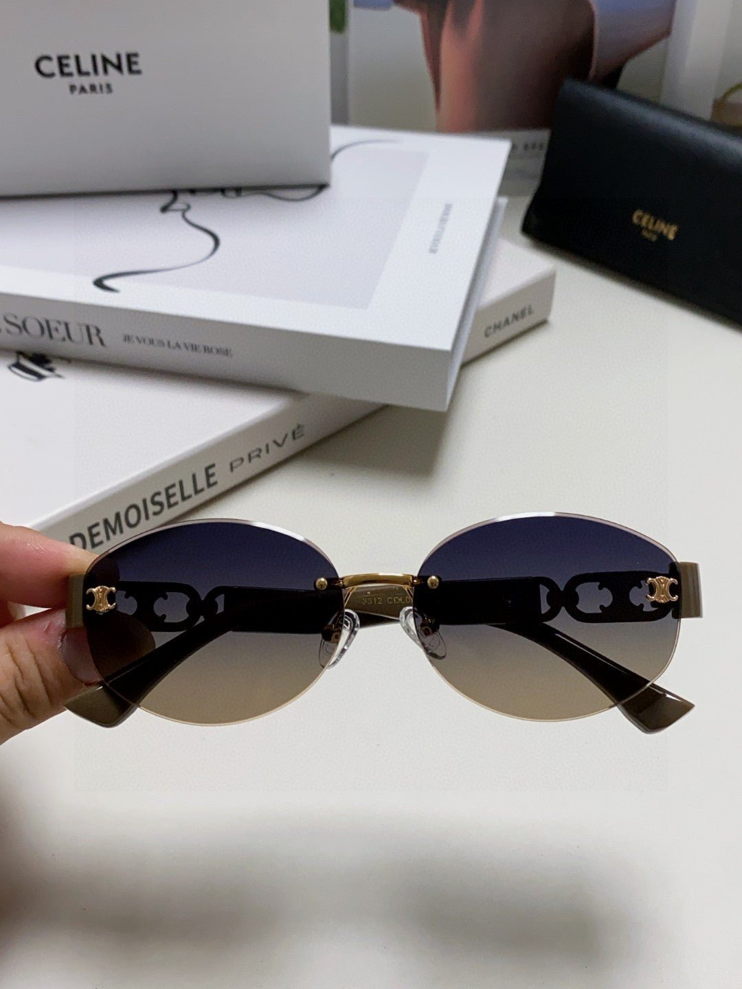 Alternative view of TRIOMPHE SUNGLASSES 573246 IN TAUPE BROWN METAL GRADIENT SMOKE LENSES