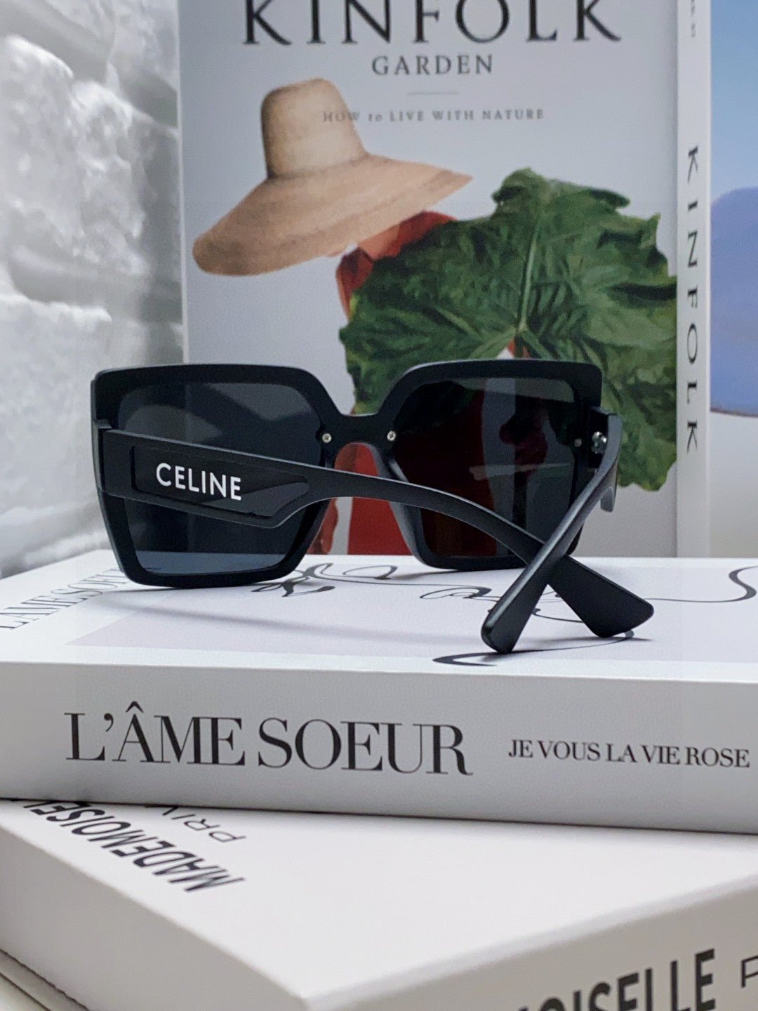 Alternative view of TRIOMPHE SUNGLASSES 573256 IN BLACK ACETATE