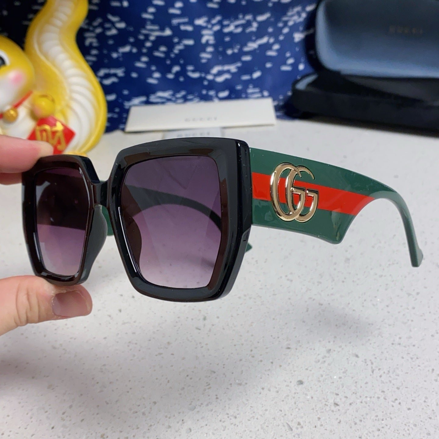 GUCCI Green GG Square Sunglasses - Image 3