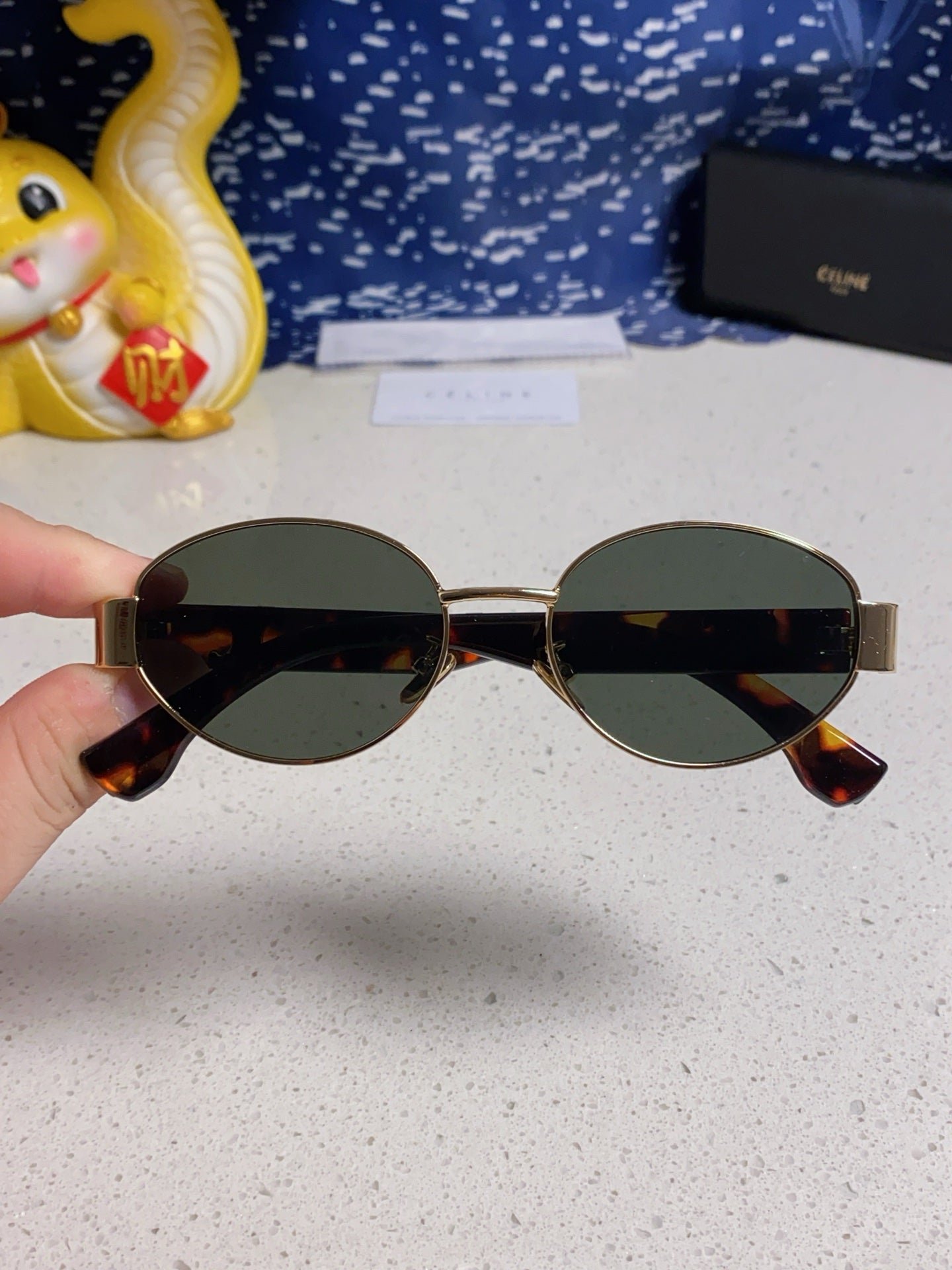 CELINE Gold Tortoise Round Shades - Image 3