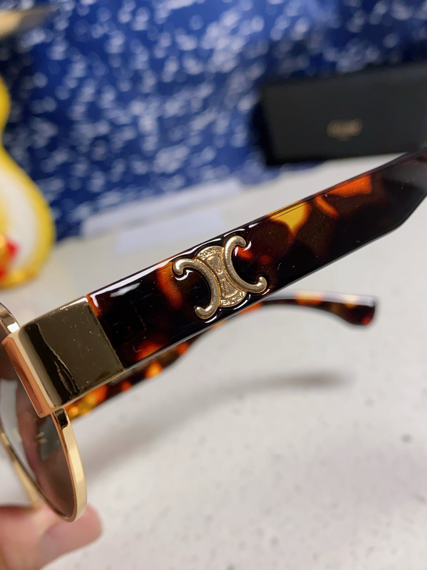 CELINE Gold Tortoise Round Shades - Image 8