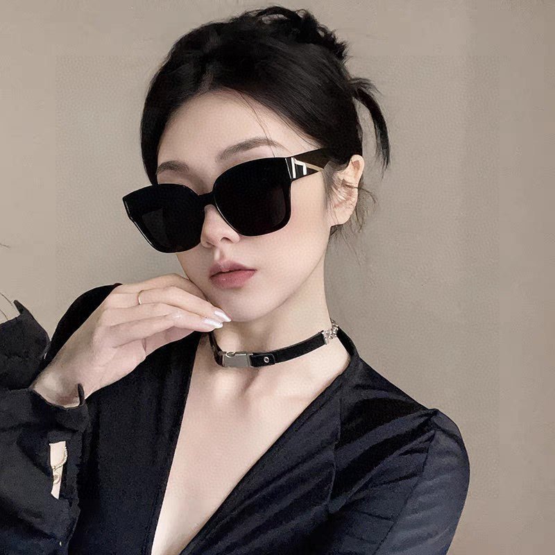 FENDI Acetate Fiber Cat Eye Gray Frame Sunglasses - Image 10