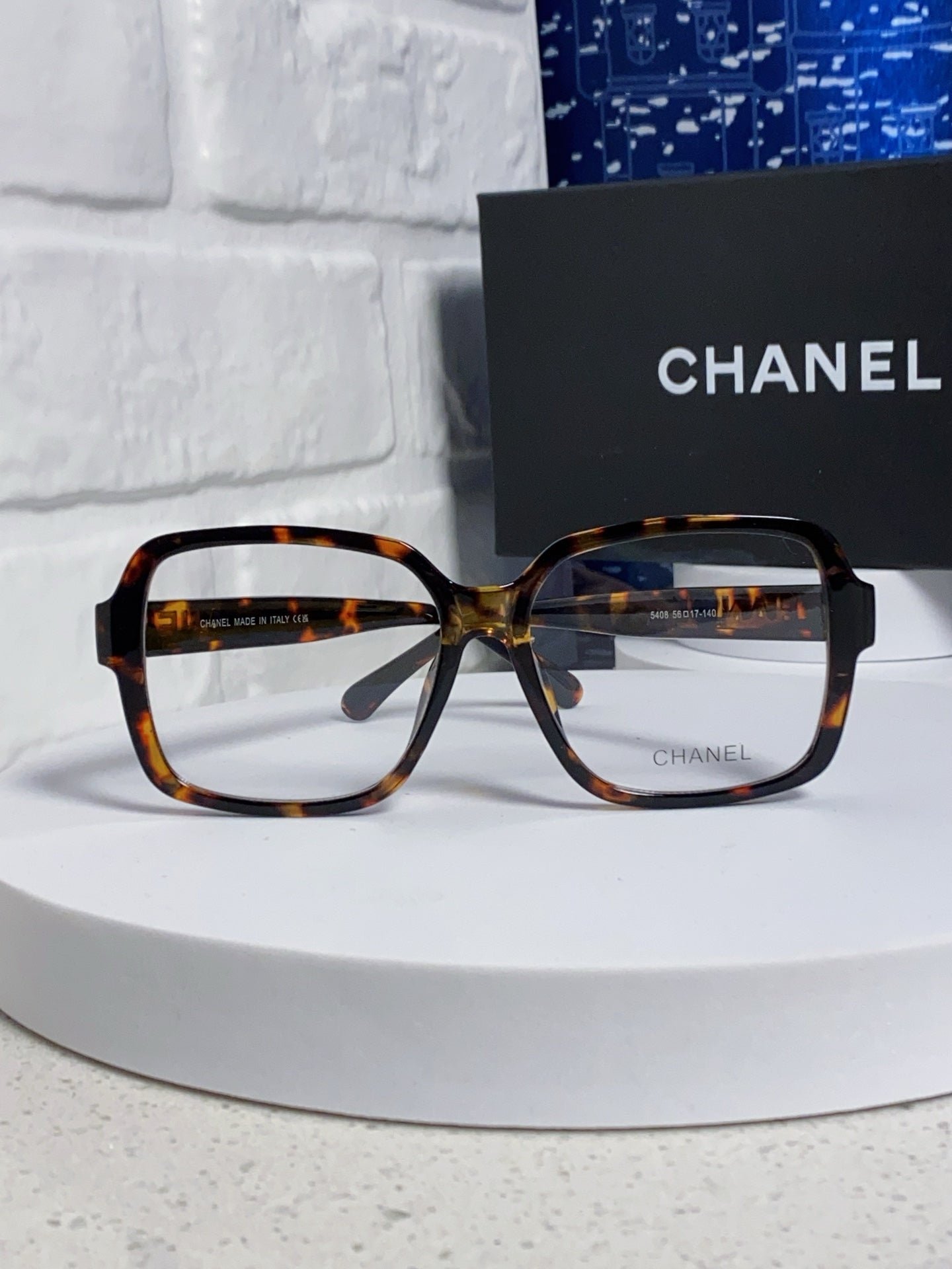 Alternative view of CHANEL SQUARE SUNGLASSES 638933 IN HAVANA ACETATE