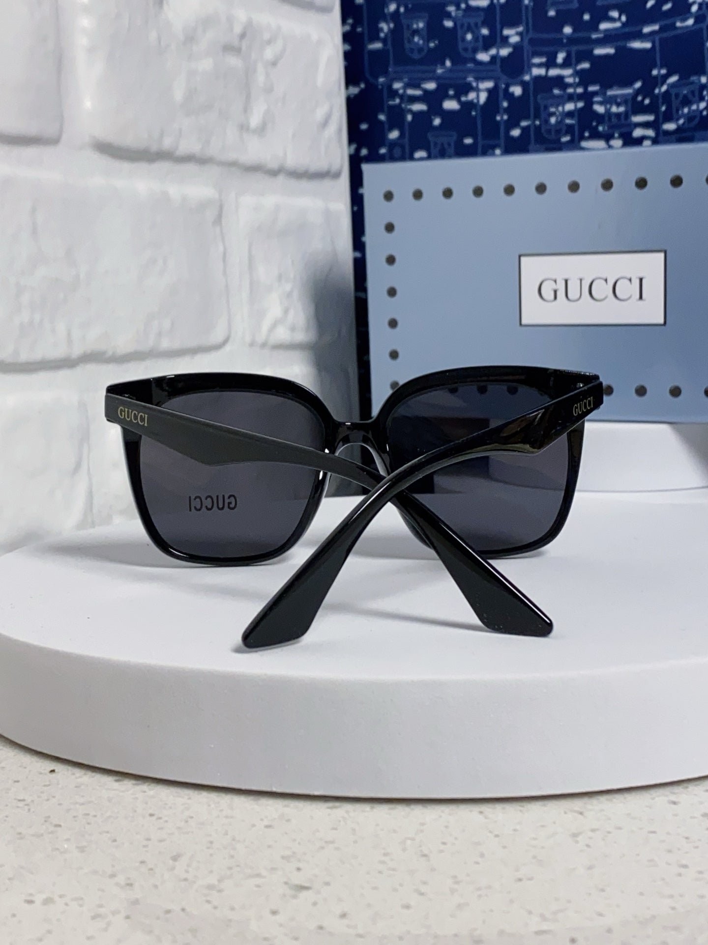 GUCCI Classic Black GG Eyewear - Image 4