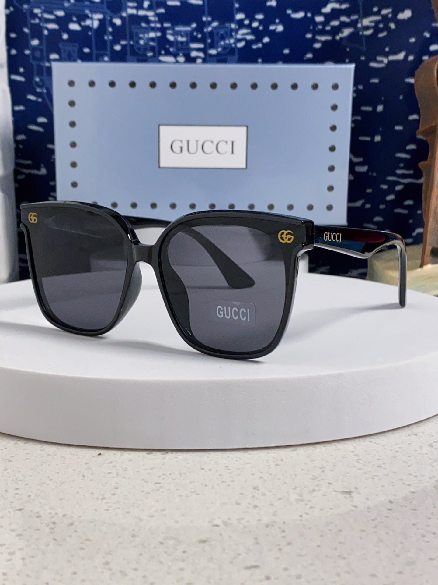 GUCCI Classic Black GG Eyewear - Image 7