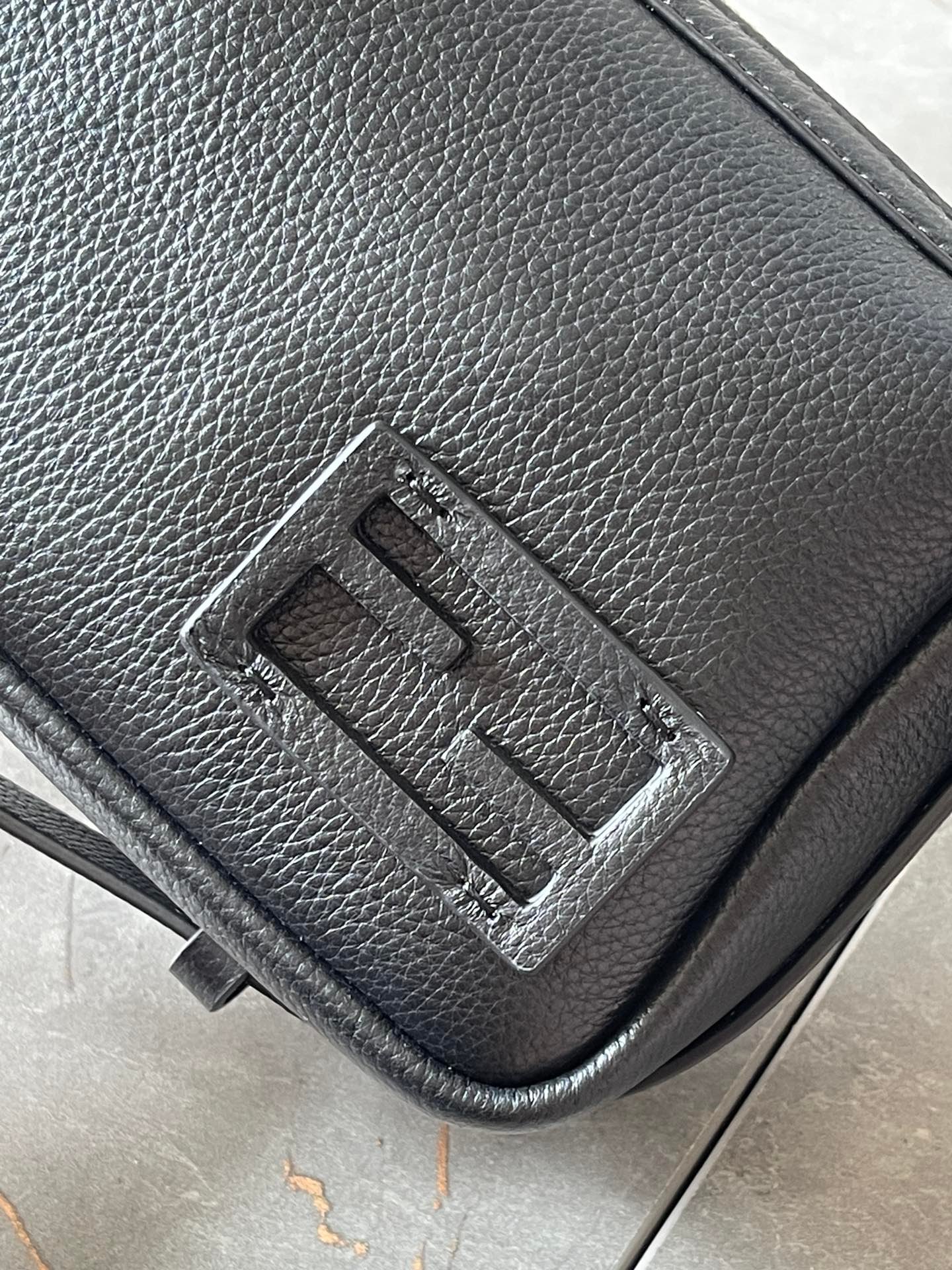 Fendi Simply Mini Black Grained Calfskin Bag - Image 5