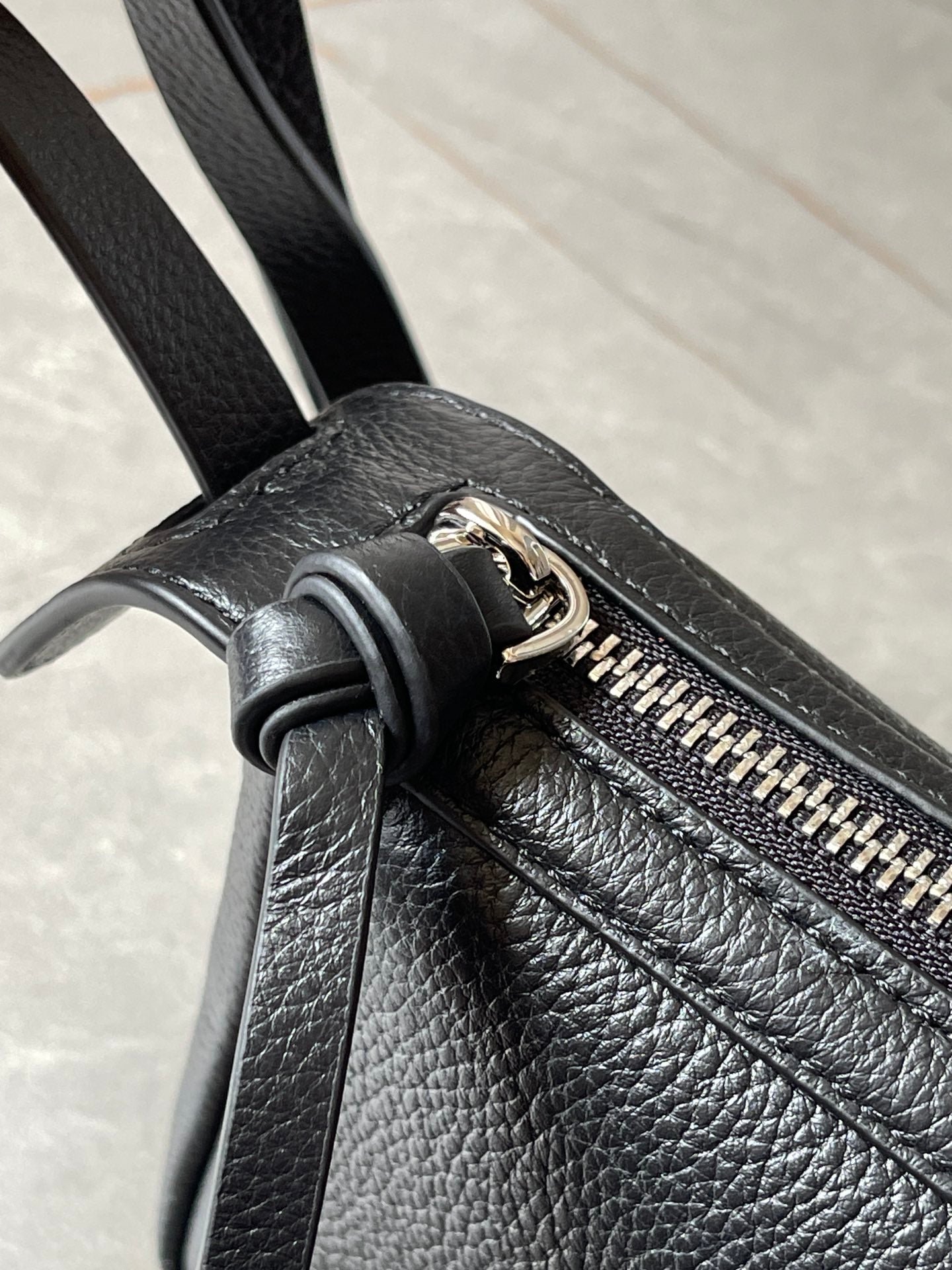 Fendi Simply Mini Black Grained Calfskin Bag - Image 3