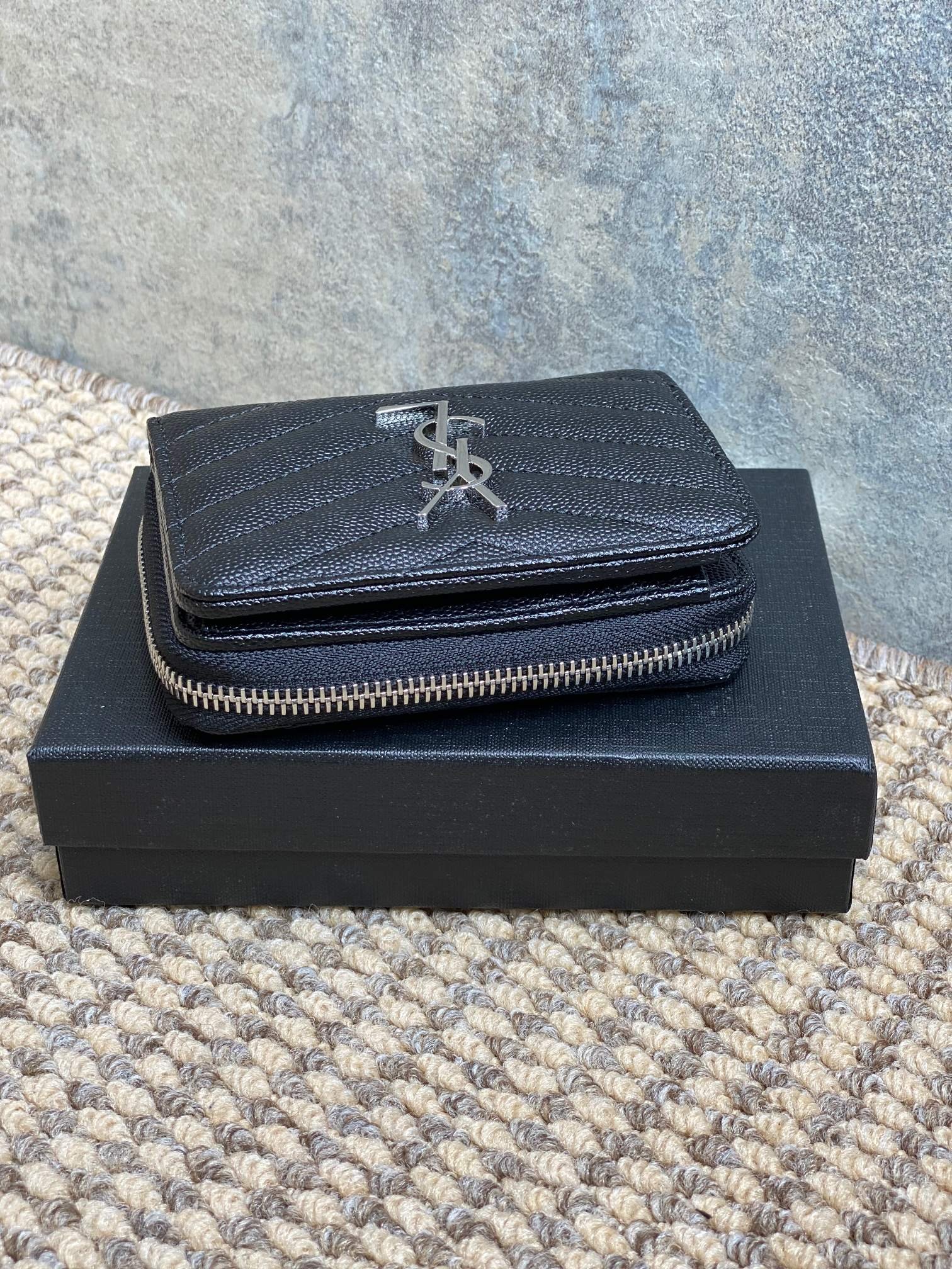 Alternative view of YSL Black V-Quilted Leather Zip Coin Purse