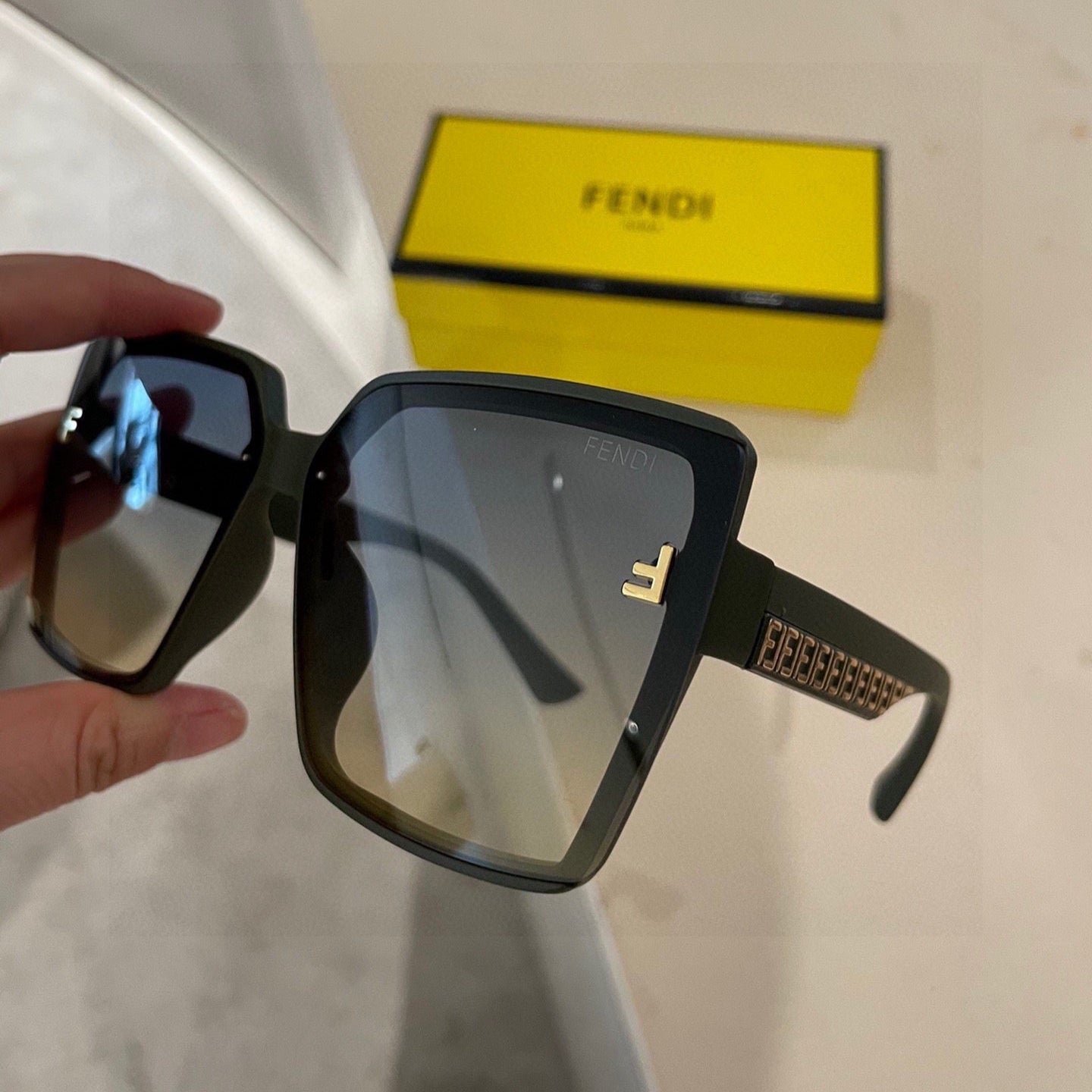 Alternative view of FENDI Acetate Fiber White Frame Gradient Sunglasses