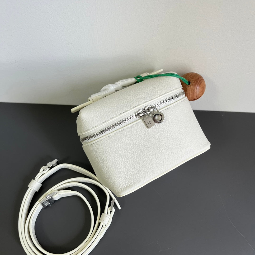 Alternative view of Loro Piana Extra Pocket L12 White