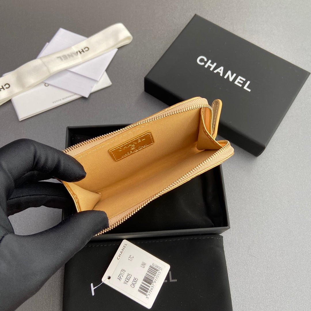 Chanel Gold Metallic Lambskin Zip Card Case - Image 8