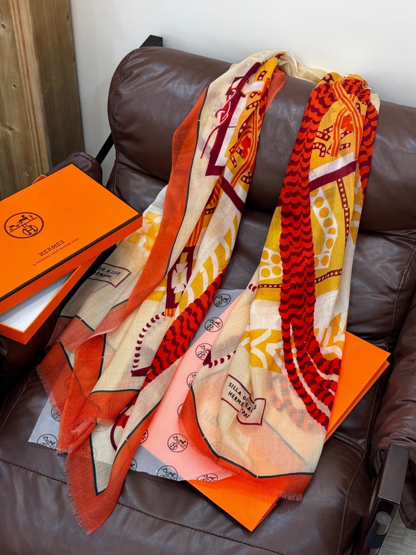 Alternative view of HERMES HERMES 25S SCARF 200 IN CASERE SILK 730599