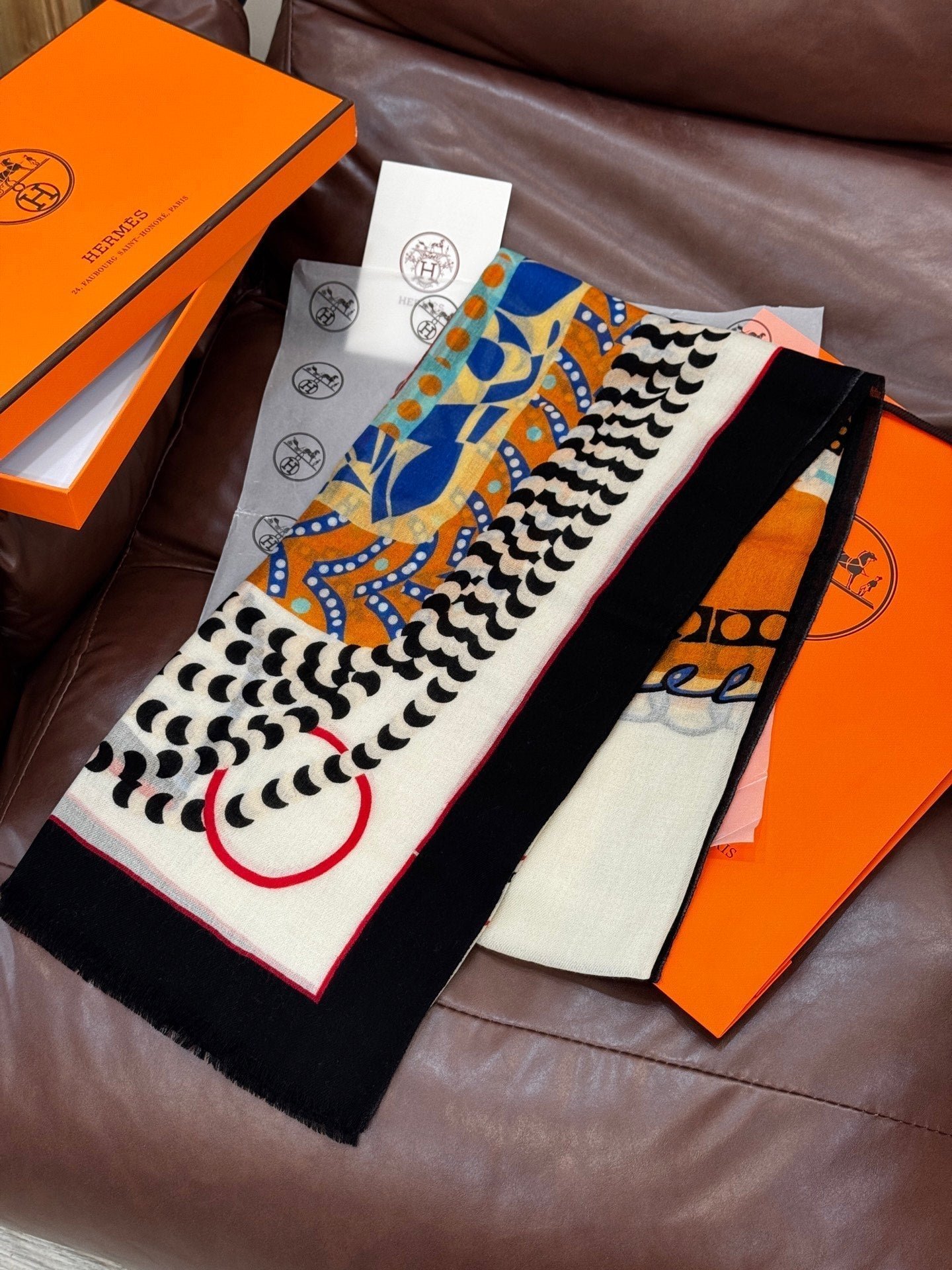Hermès Printed Cashmere Shawl - Image 9