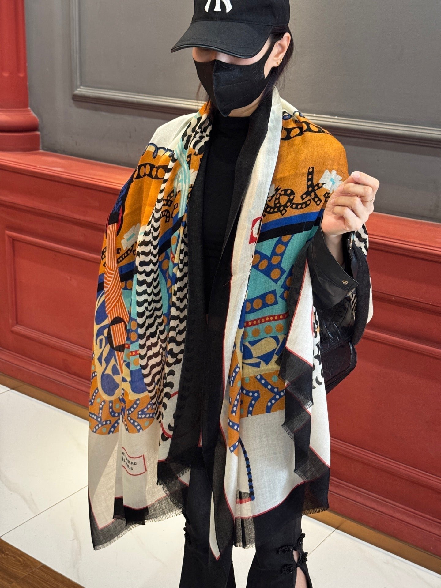 Hermès Printed Cashmere Shawl - Image 4