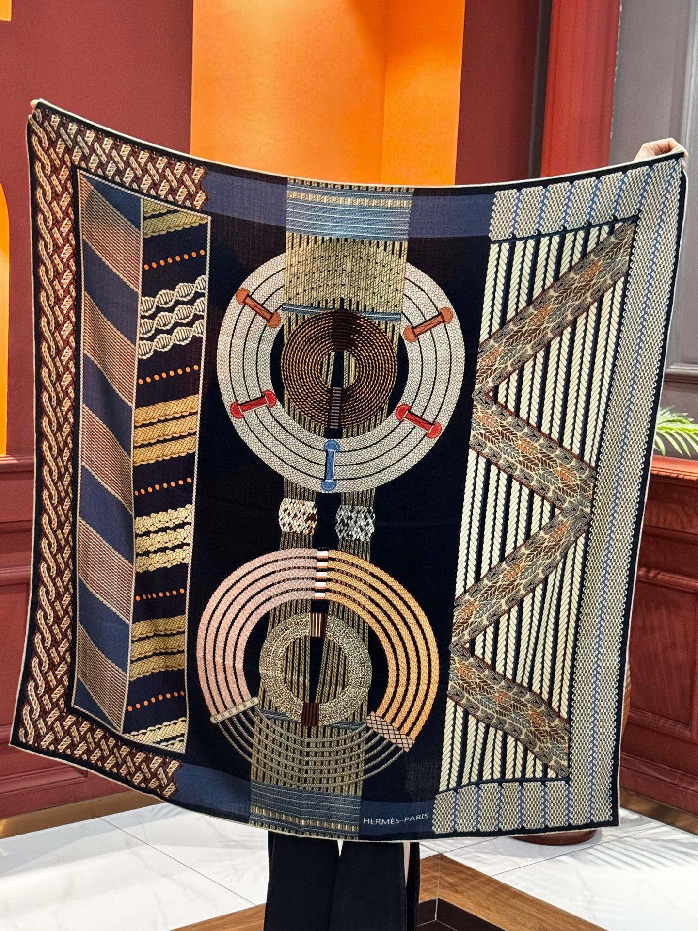 Alternative view of HERMES HERMES 25S SCARF 140 IN SILK 854807