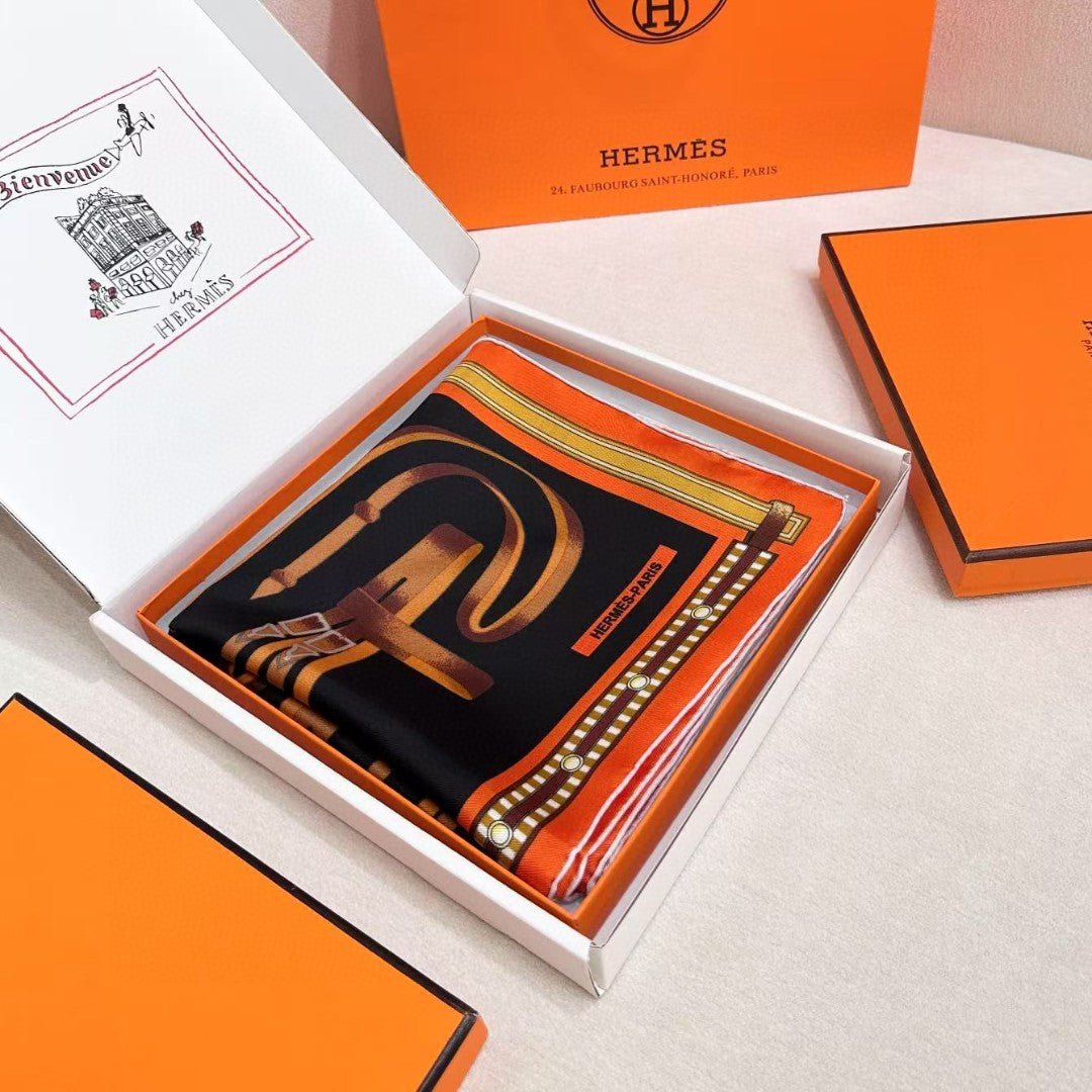 Alternative view of HERMES HERMES 25S SCARF 90 IN SILK 735840