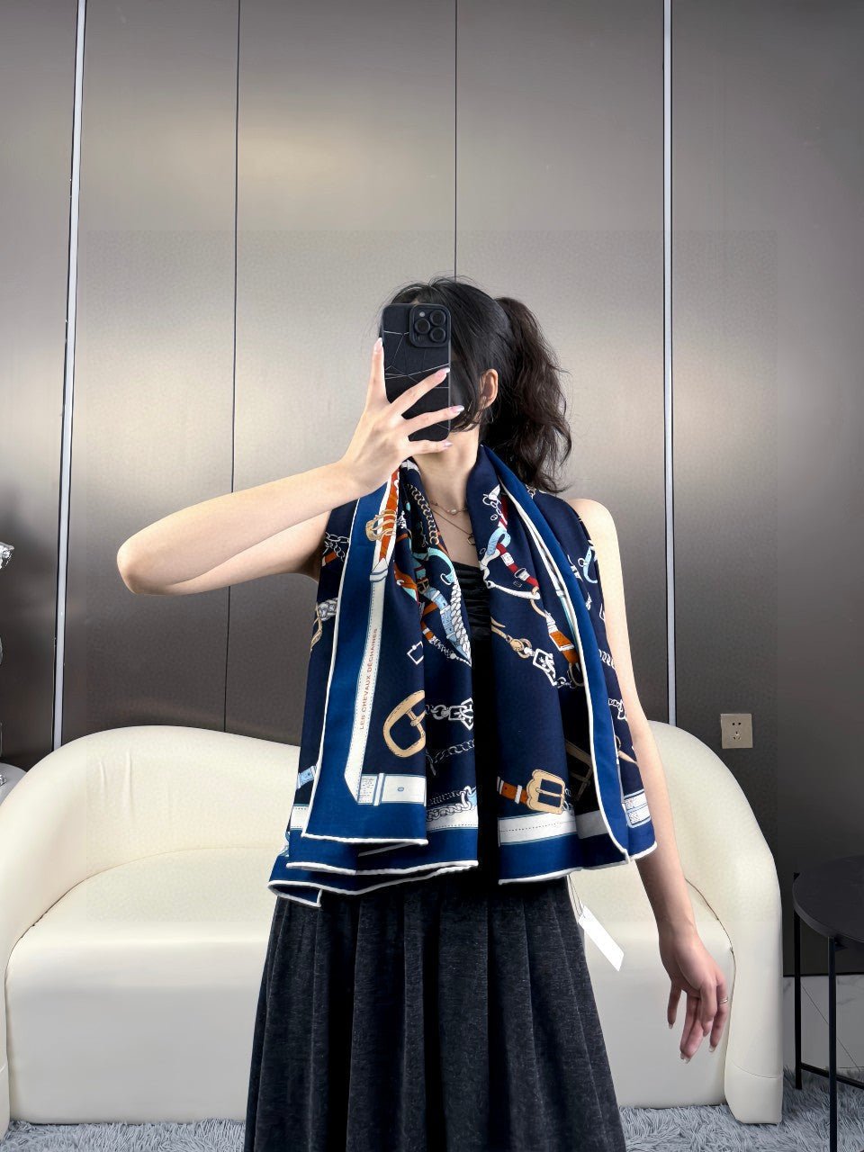 Alternative view of HERMES HERMES 25S SCARF 135 IN CASERE SILK 737309