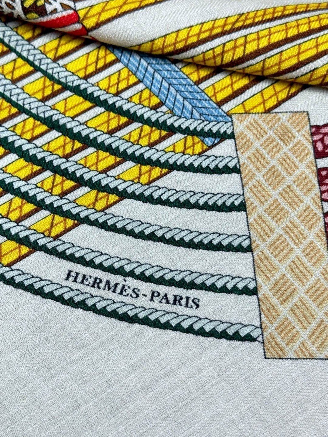 Hermès Weave Pattern Silk Printed Scarf - Image 6