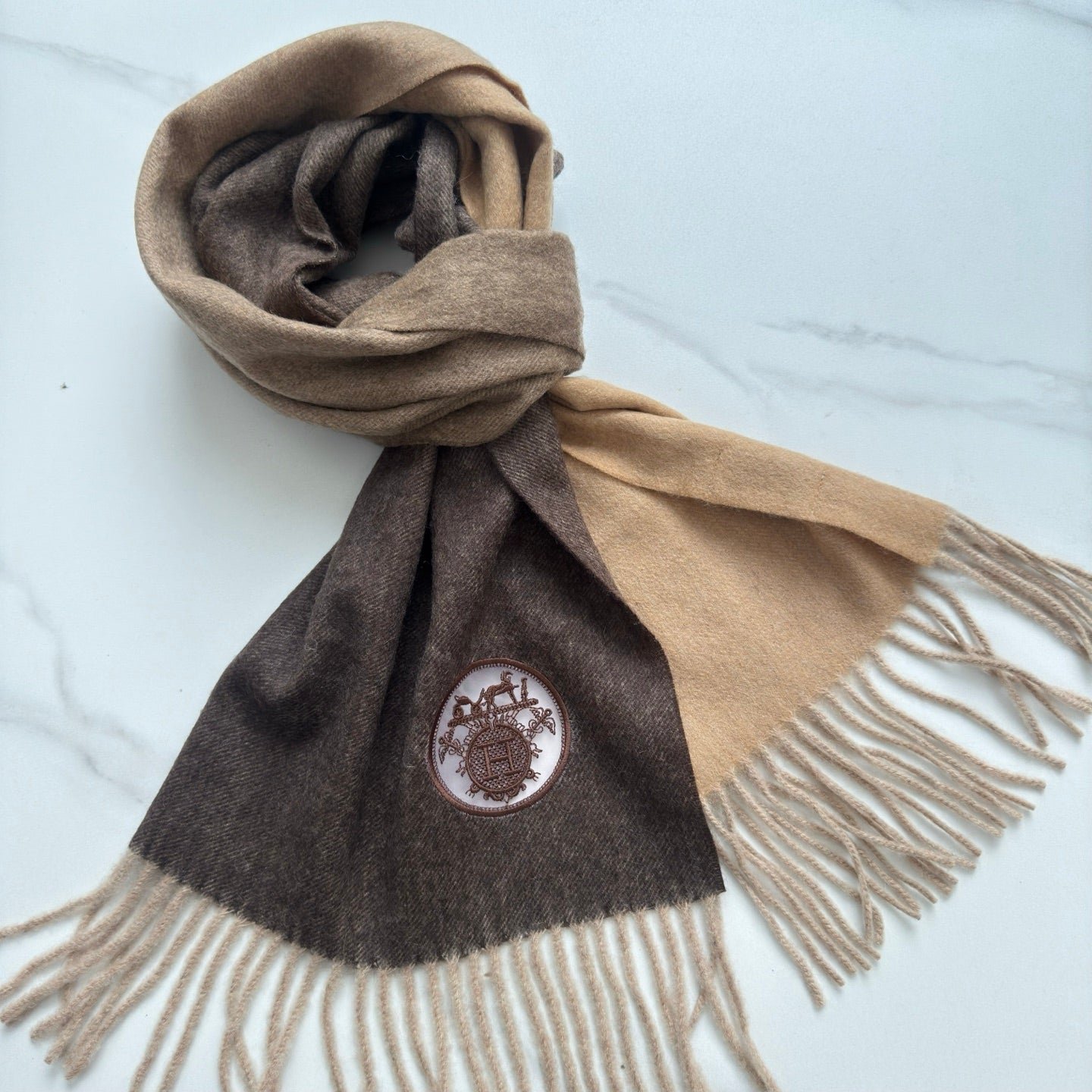 Alternative view of HERMES HERMES 25S SCARF 180 IN CASERE 854652