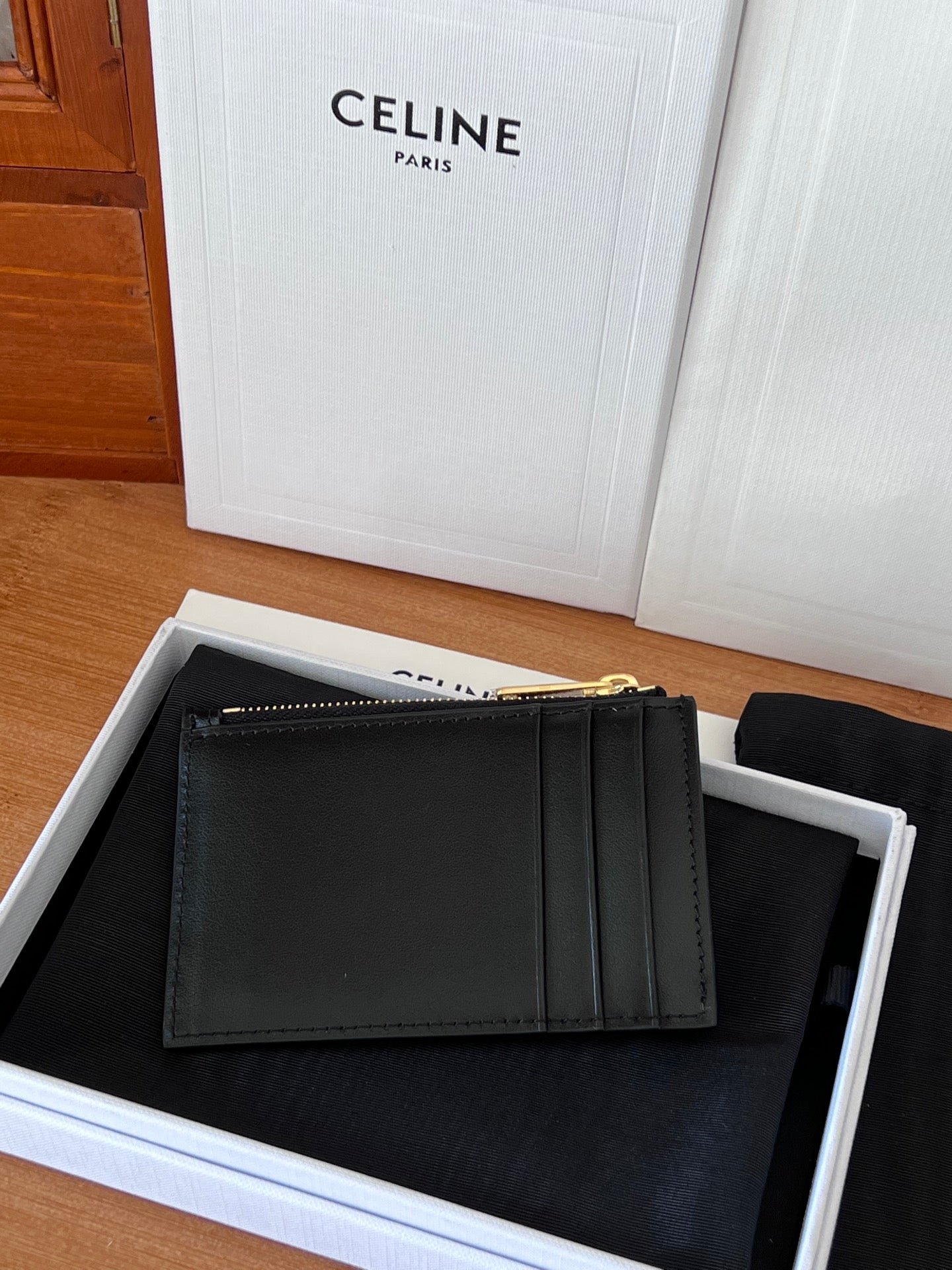 Alternative view of CELINE 25S ZIPPED CARD HOLDER 11 IN BLACK CALFSKIN GOLD HARDWARE