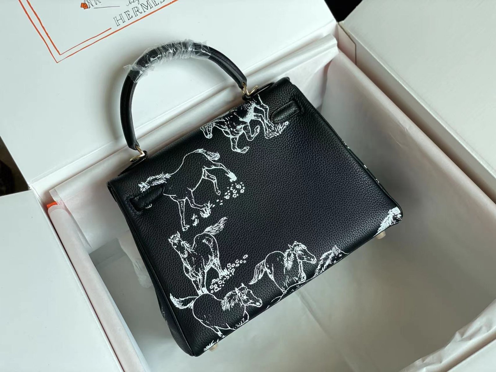 Alternative view of HERMES BIRKIN 25 BAG IN BLACK CALFSKIN WITH WHITE STICKER