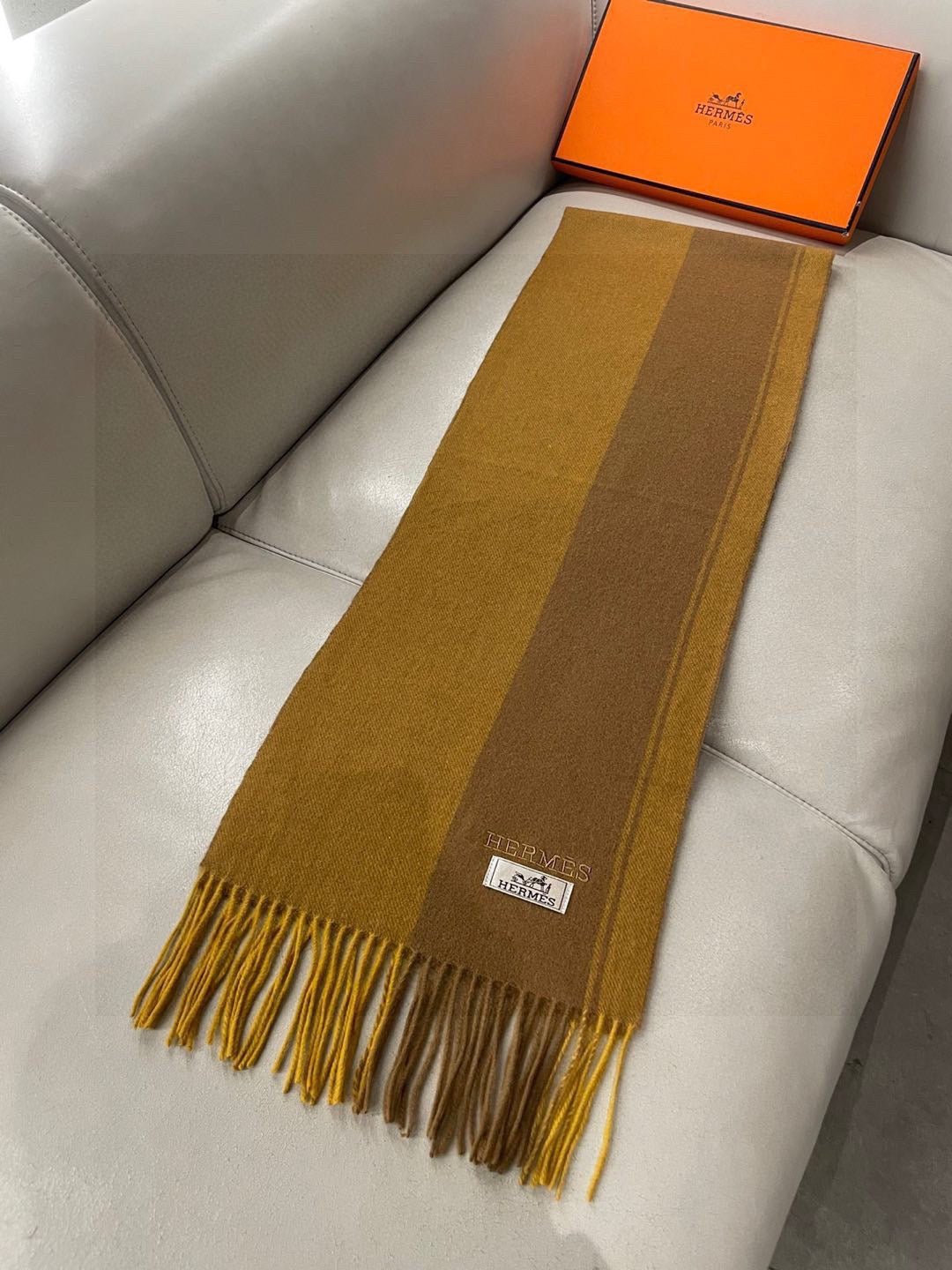 Hermès Solid Cashmere Scarf - Image 7