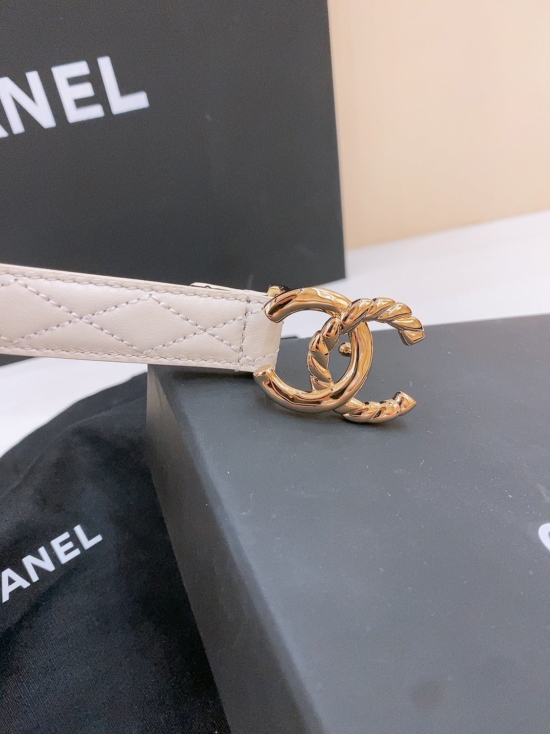Chanel Ivory Quilt Gold Belt - Image 5