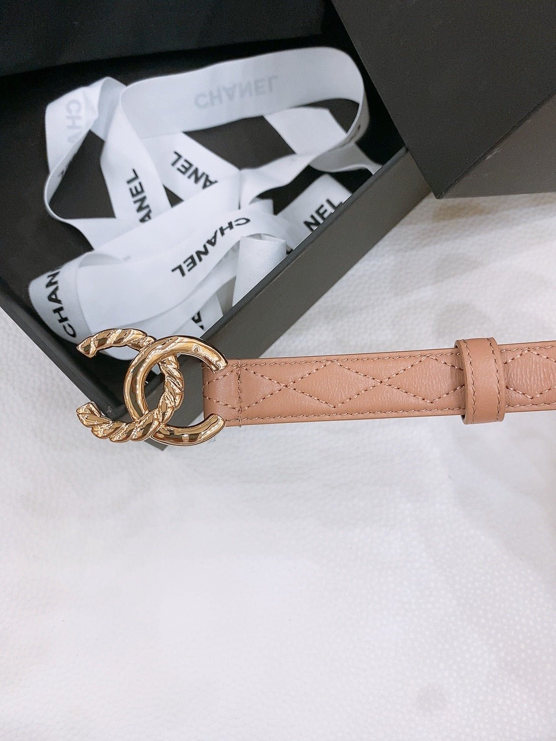 Chanel Pink Quilt Gold Belt - Image 5