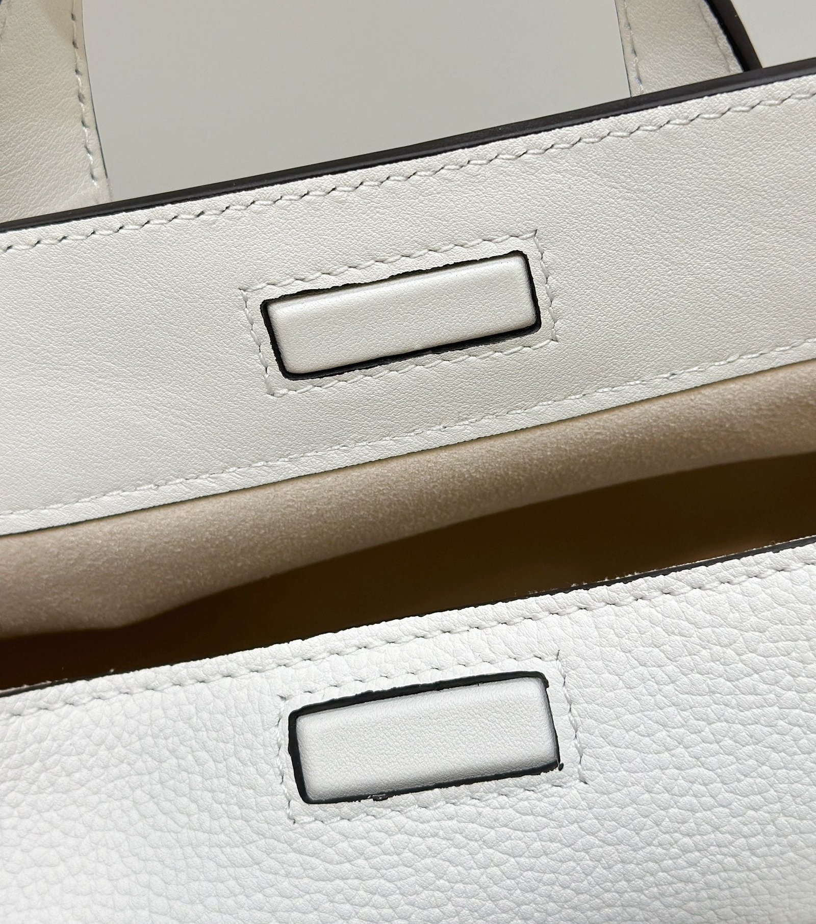 Fendi 27 White Calfskin Gold Hardware Bag - Image 4
