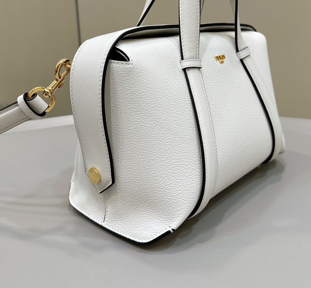 Fendi 27 White Calfskin Gold Hardware Bag - Image 5