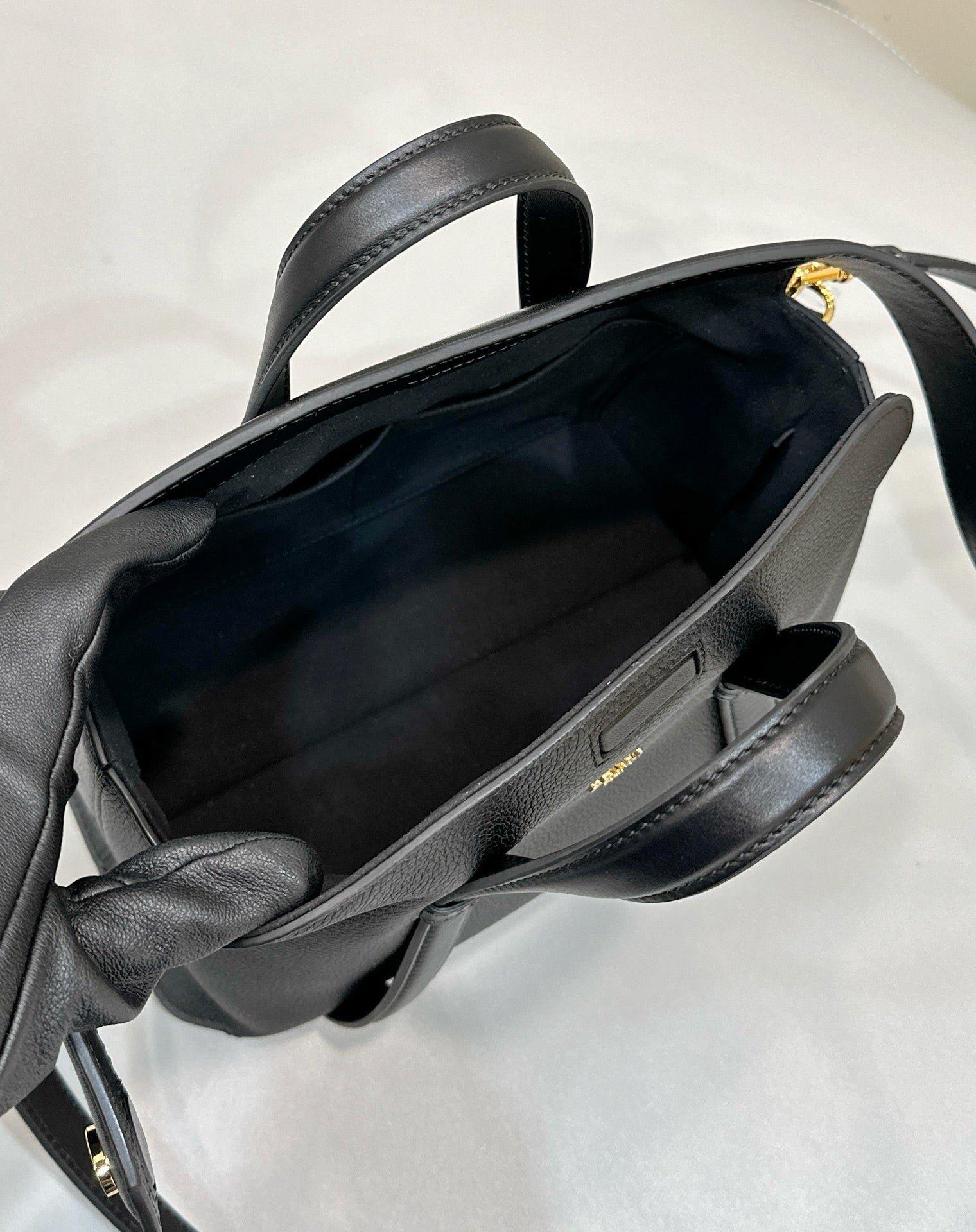 Fendi 27 Black Calfskin Gold Hardware Bag - Image 9