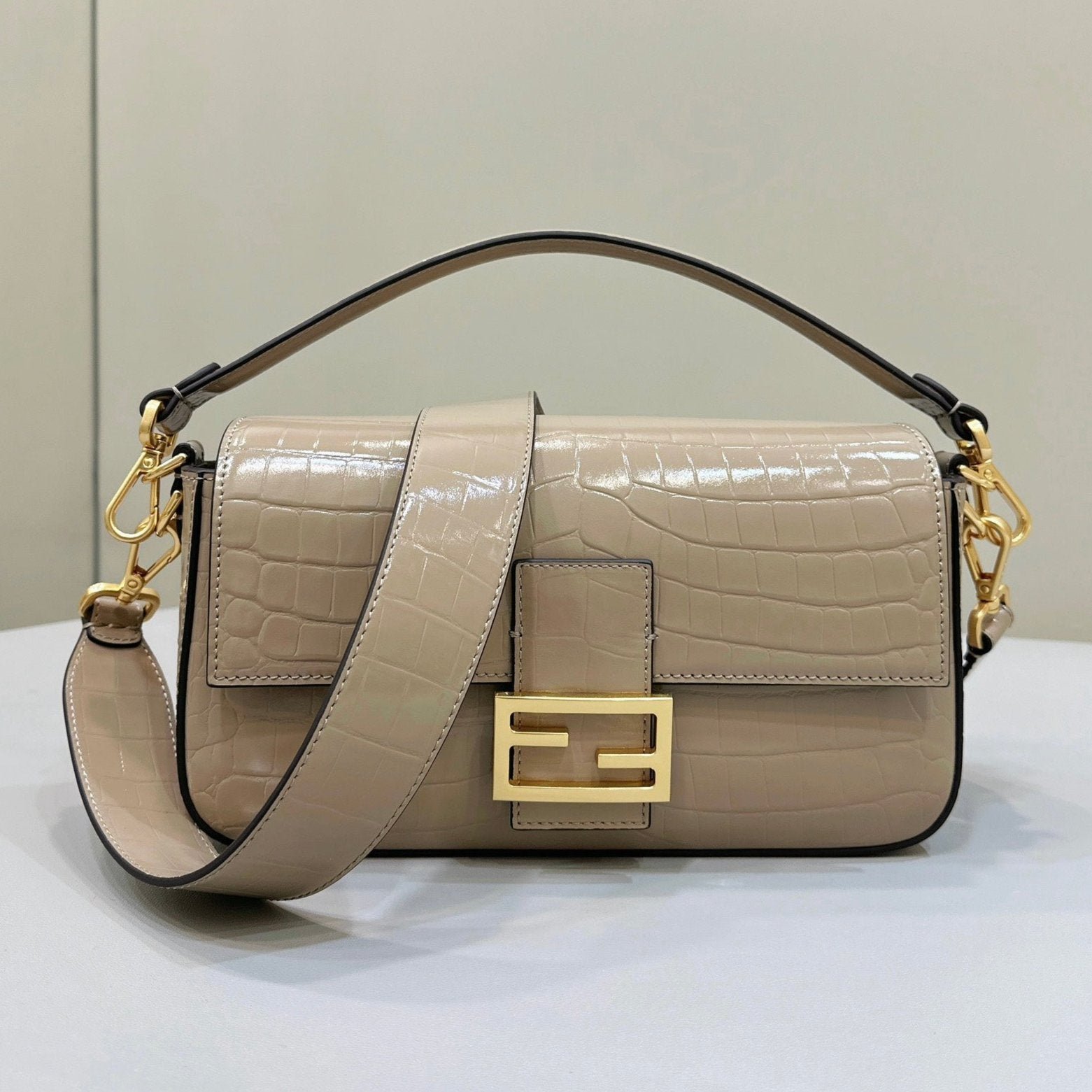 Fendi Baguette 27 Sand Beige Calfskin