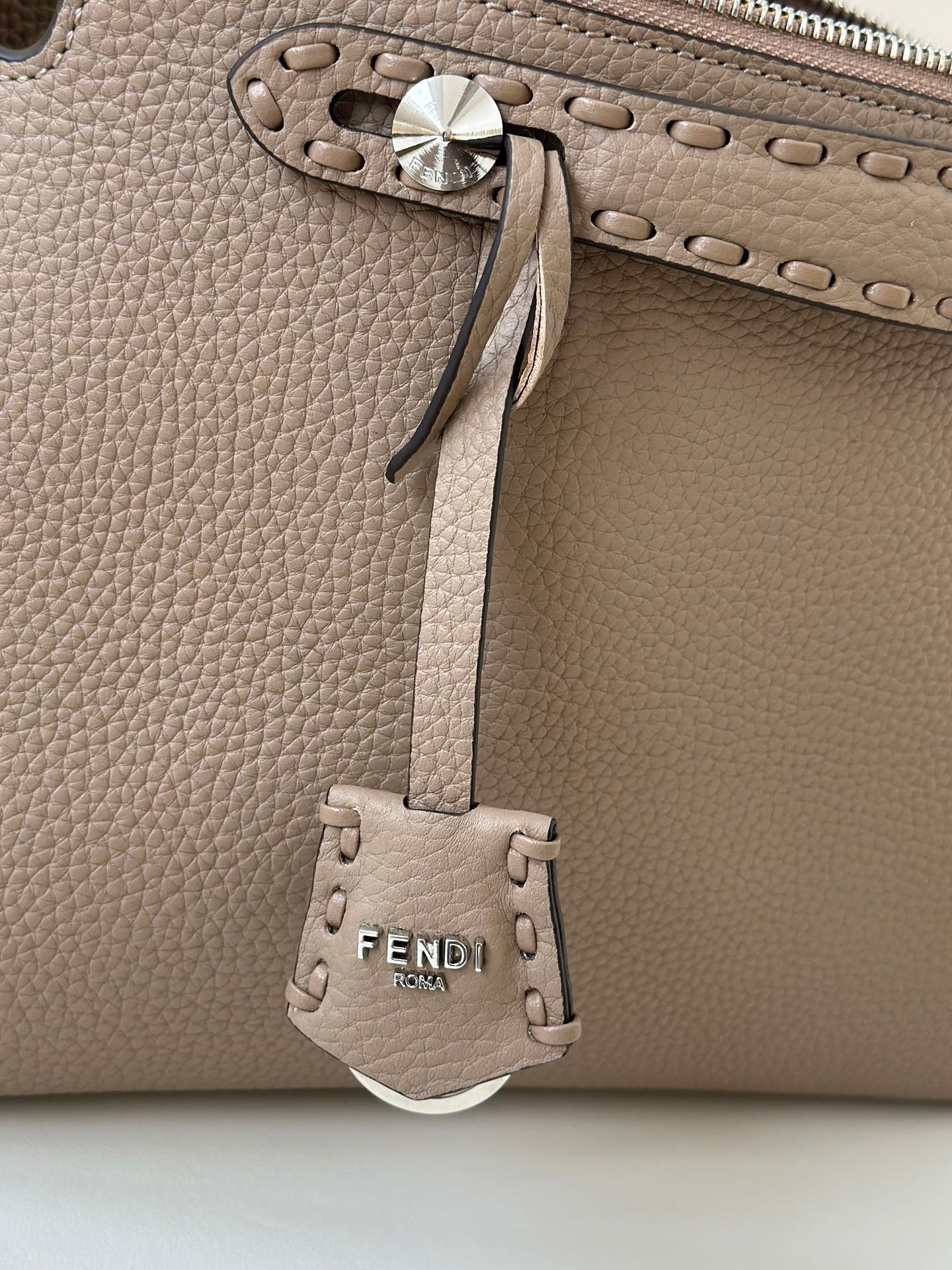 Fendi Selleria Large 29 Cedar Brown Calfskin Bag - Image 6