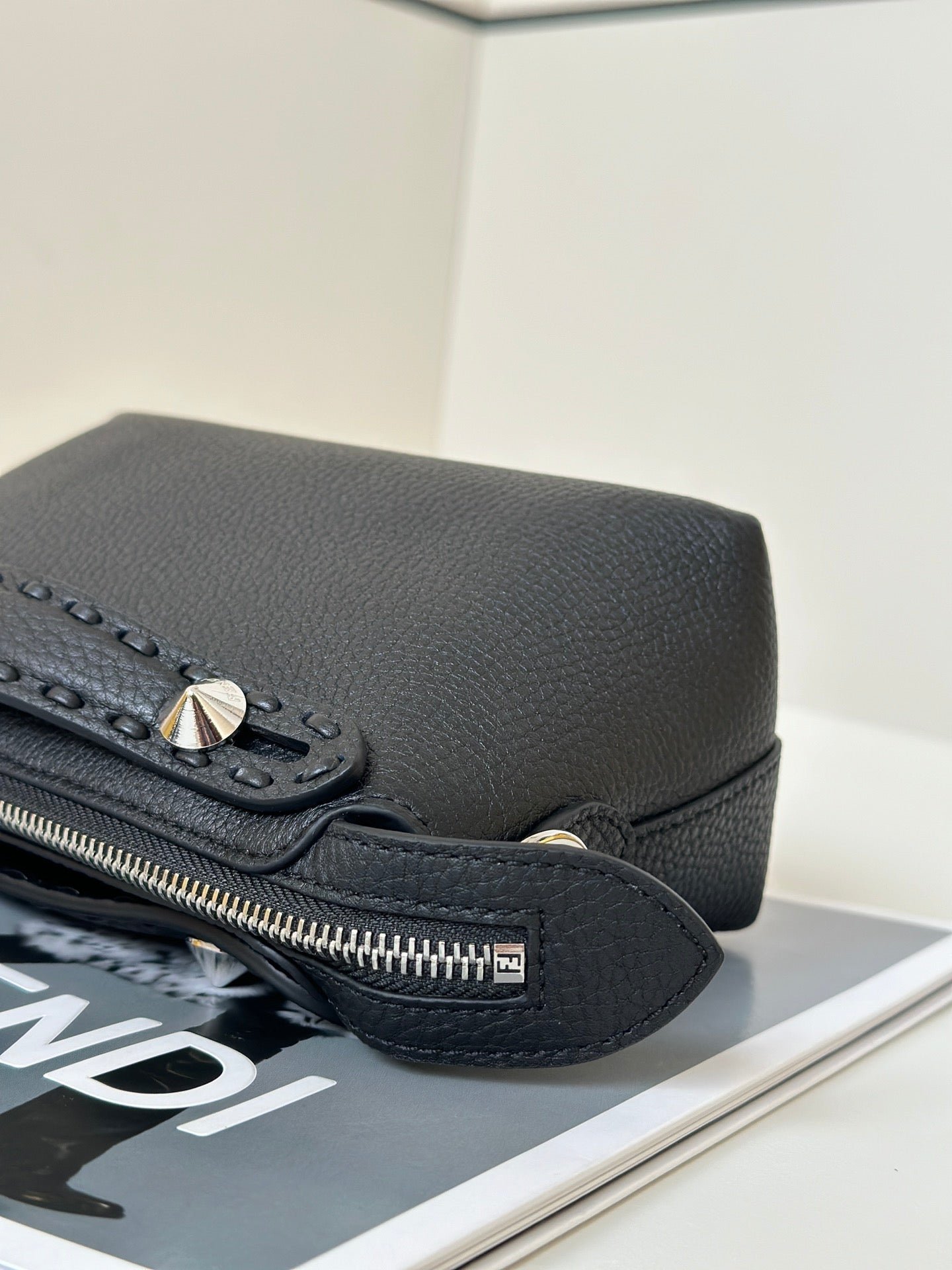 Fendi Selleria Small 20 Black Calfskin Bag - Image 5