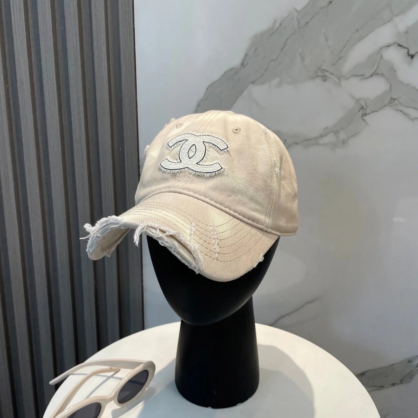 Alternative view of BASEBALL HAT IN SMOOTH BEIGE JEAN 672994