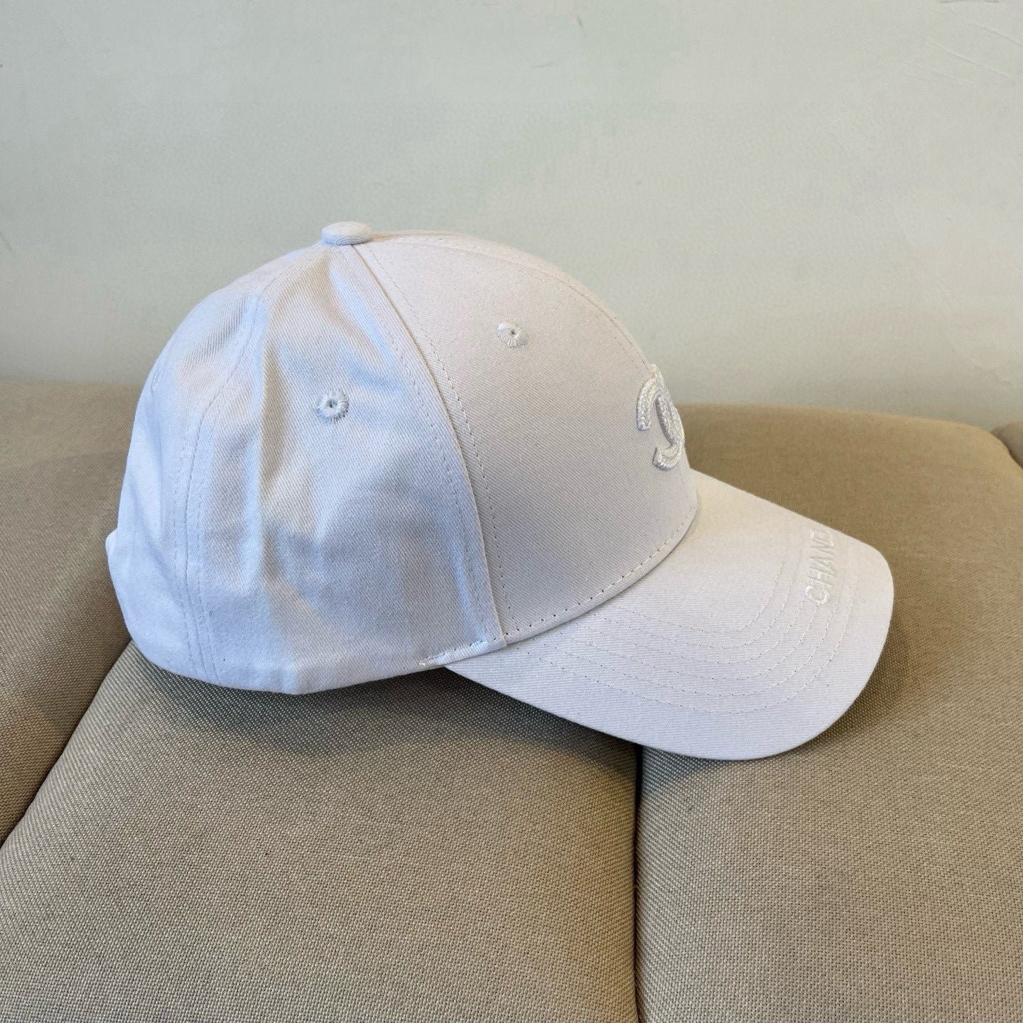 Alternative view of BASEBALL HAT IN WHITE COTTON 672896