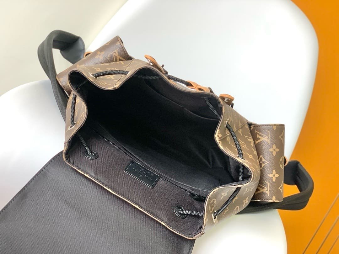 Louis Vuitton Christopher MM Macassar - Image 10