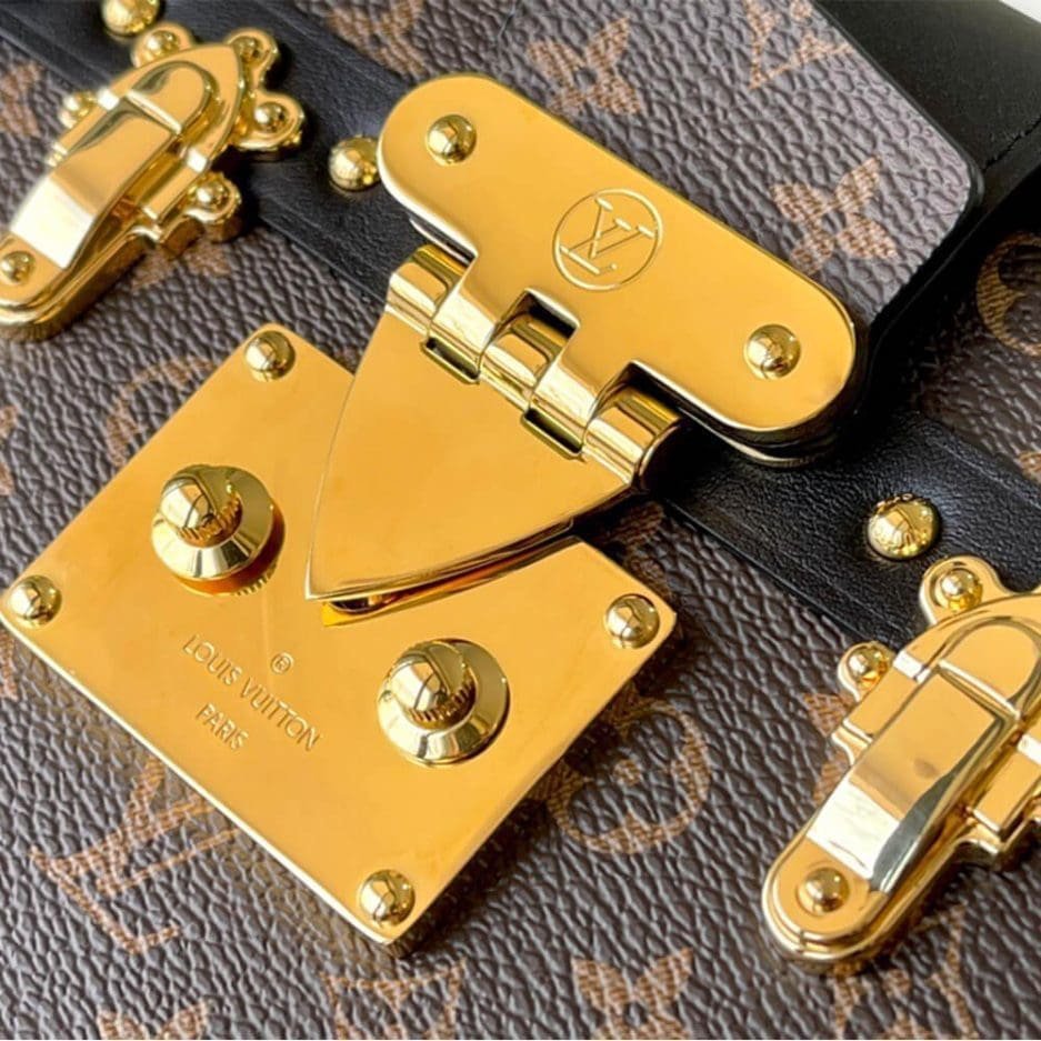 Louis Vuitton Petite Malle Classic - Image 4